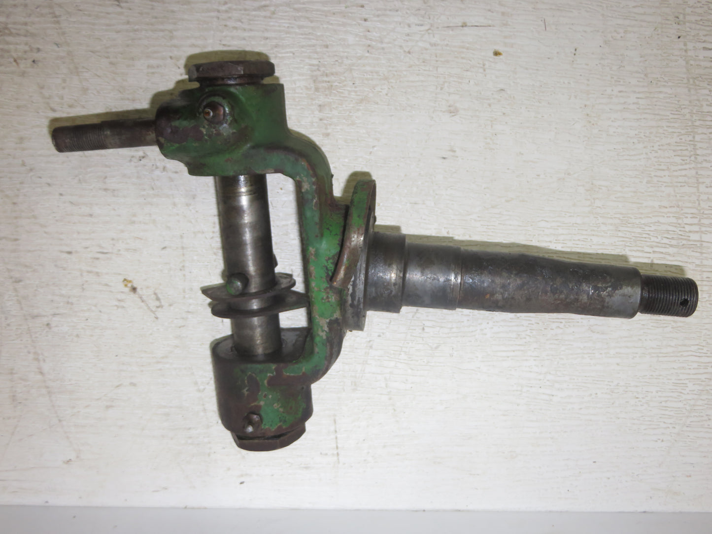 AD1381R, D2637R John Deere Front Spindle For AO, AR, D, GP