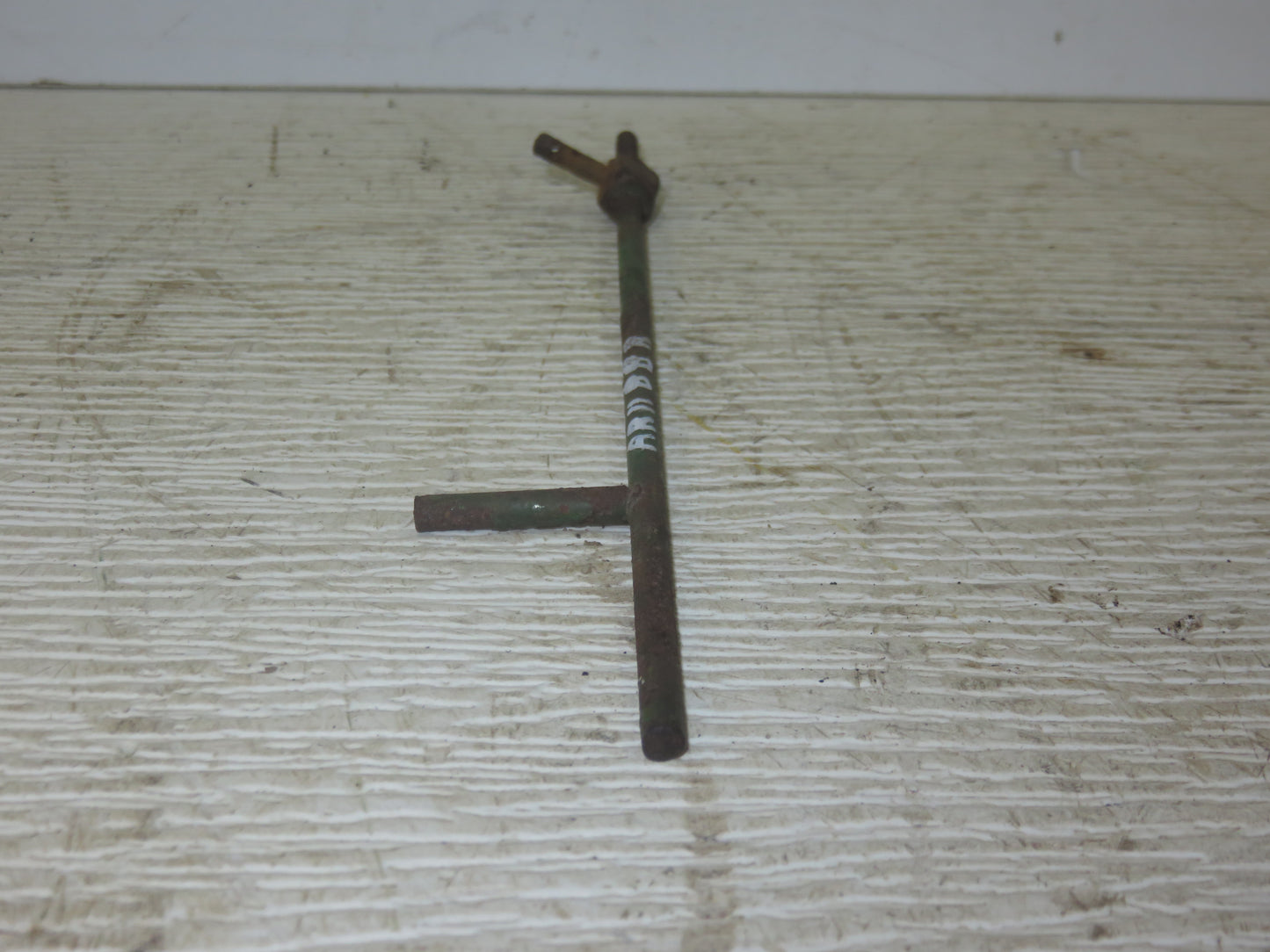 AR1188R John Deere Speed Control Shaft With Pin For Pony Motor On 80, 820, 830, 840