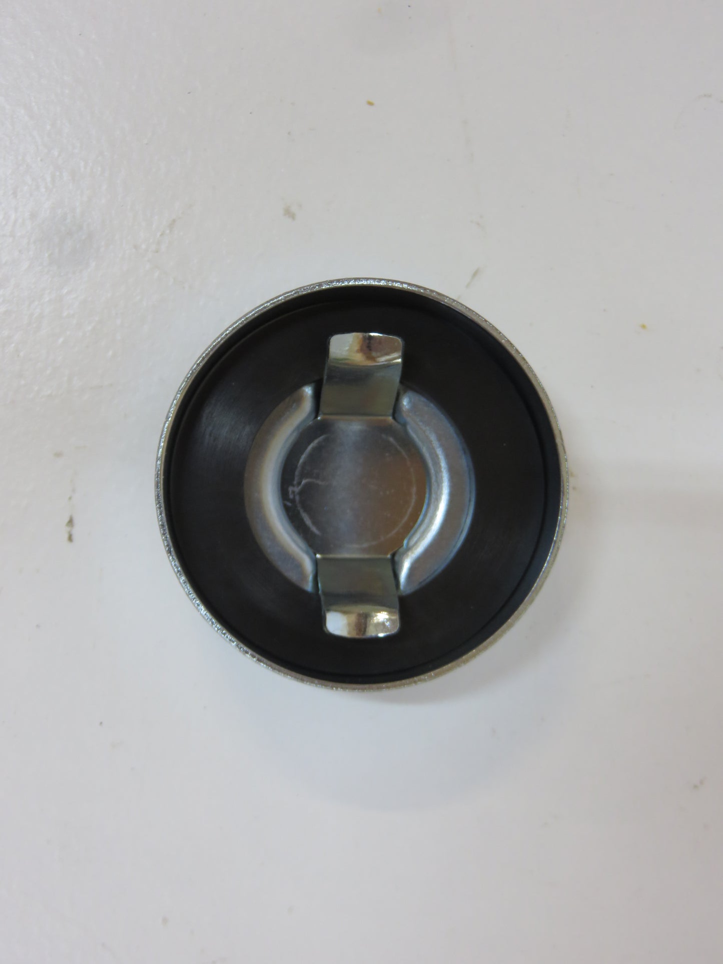 AF2155R John Deere Fuel Tank Cap For Pony Motor On 70, 80, 720, 820, 530, 630, 730, 830