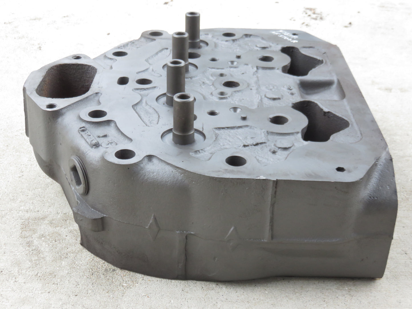 AF3706R, F3511R John Deere Cylinder Head For 720, 730