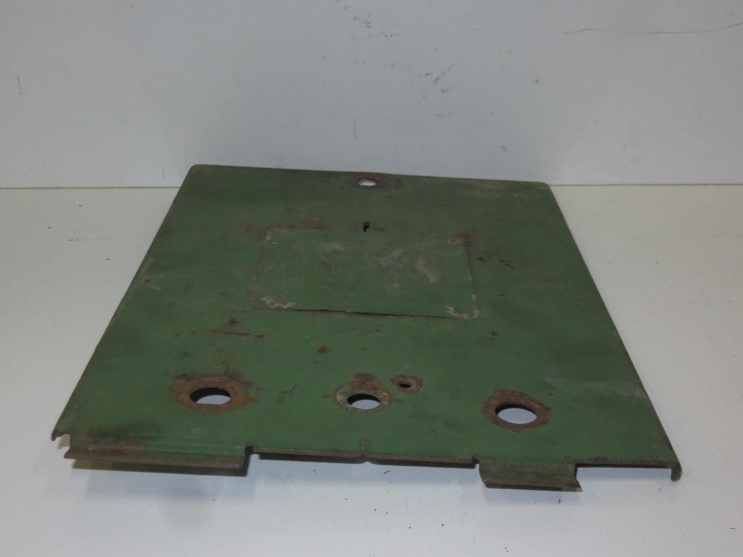AR34887 John Deere Dash Support Cover For 3020, 4020