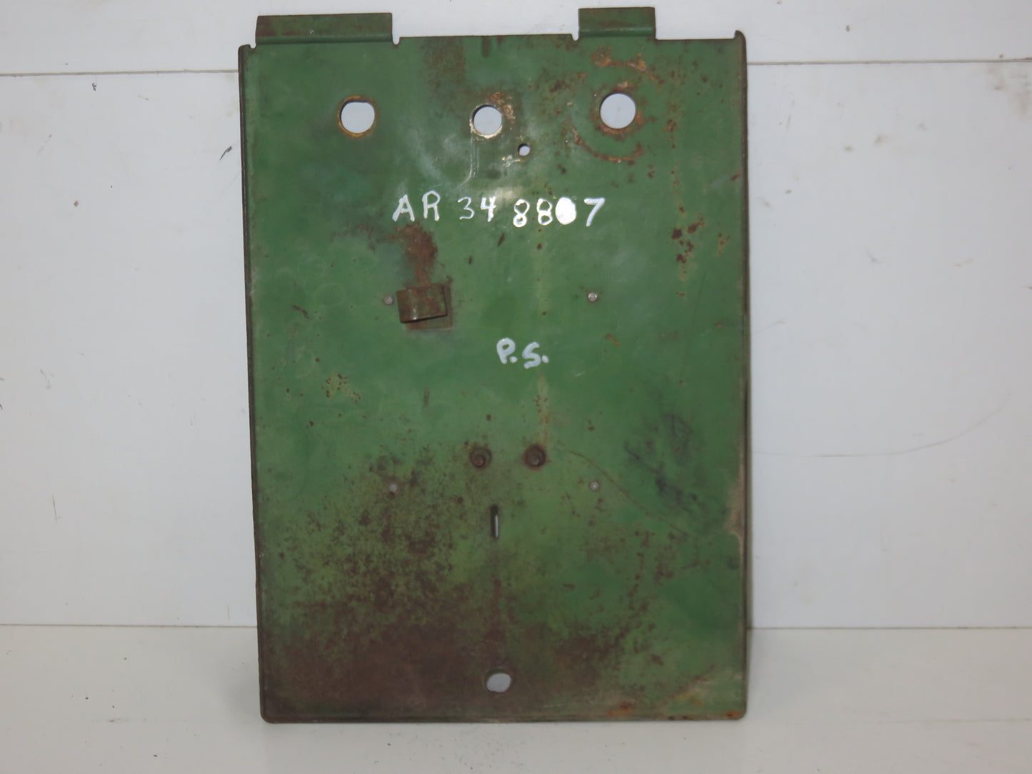 AR34887 John Deere Dash Support Cover For 3020, 4020