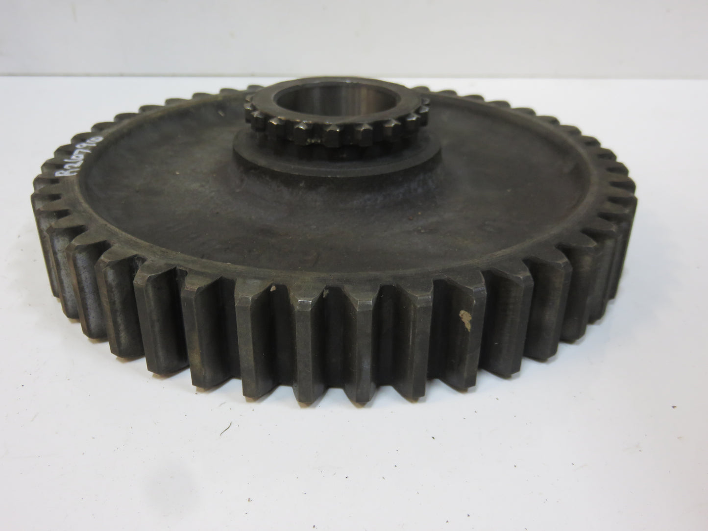 R26796 John Deere 540 RPM PTO Drive Gear For 4010