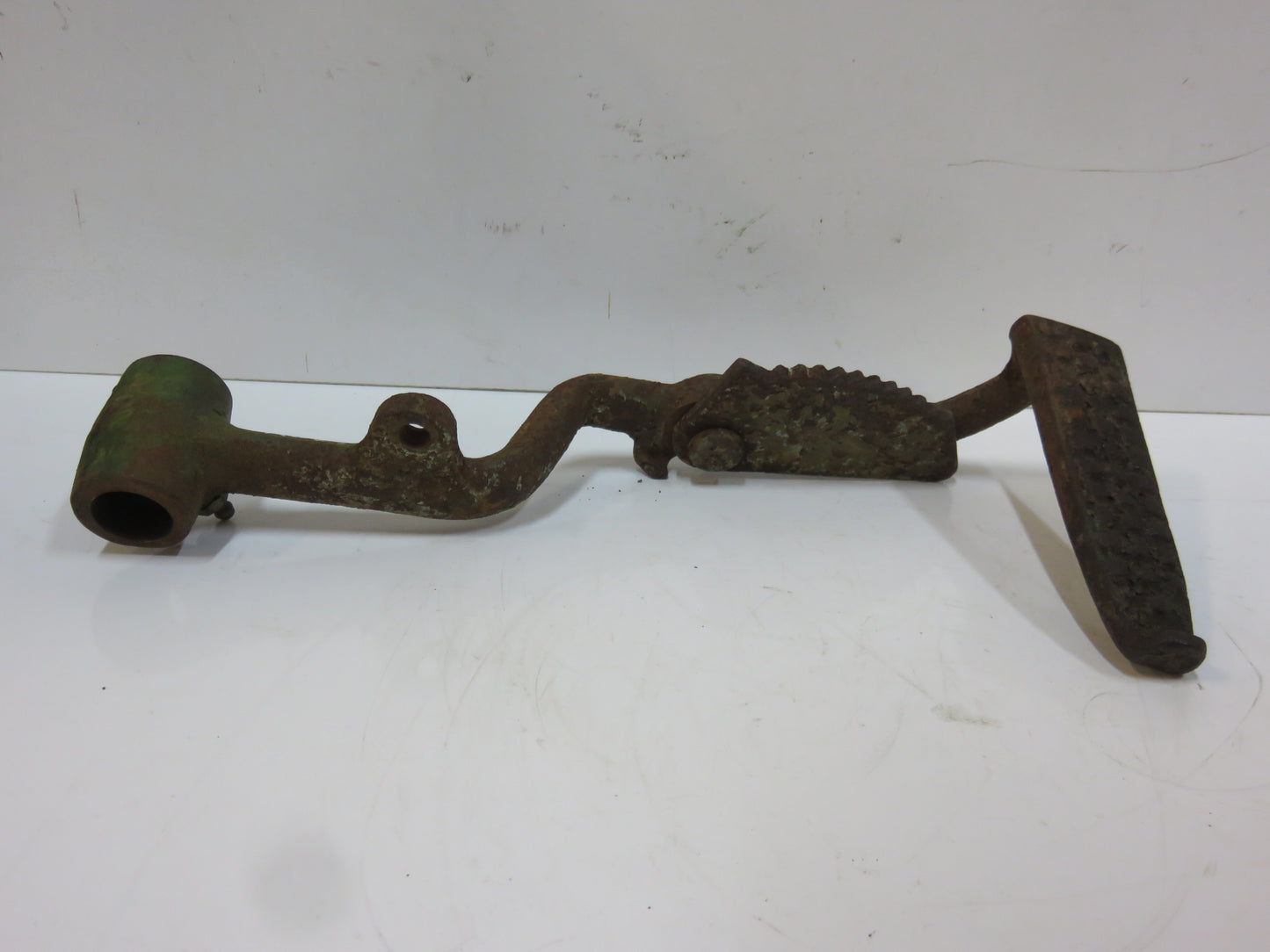 AL2302T, L604T John Deere Right Hand Brake Pedal With Lock For L, LI, LA