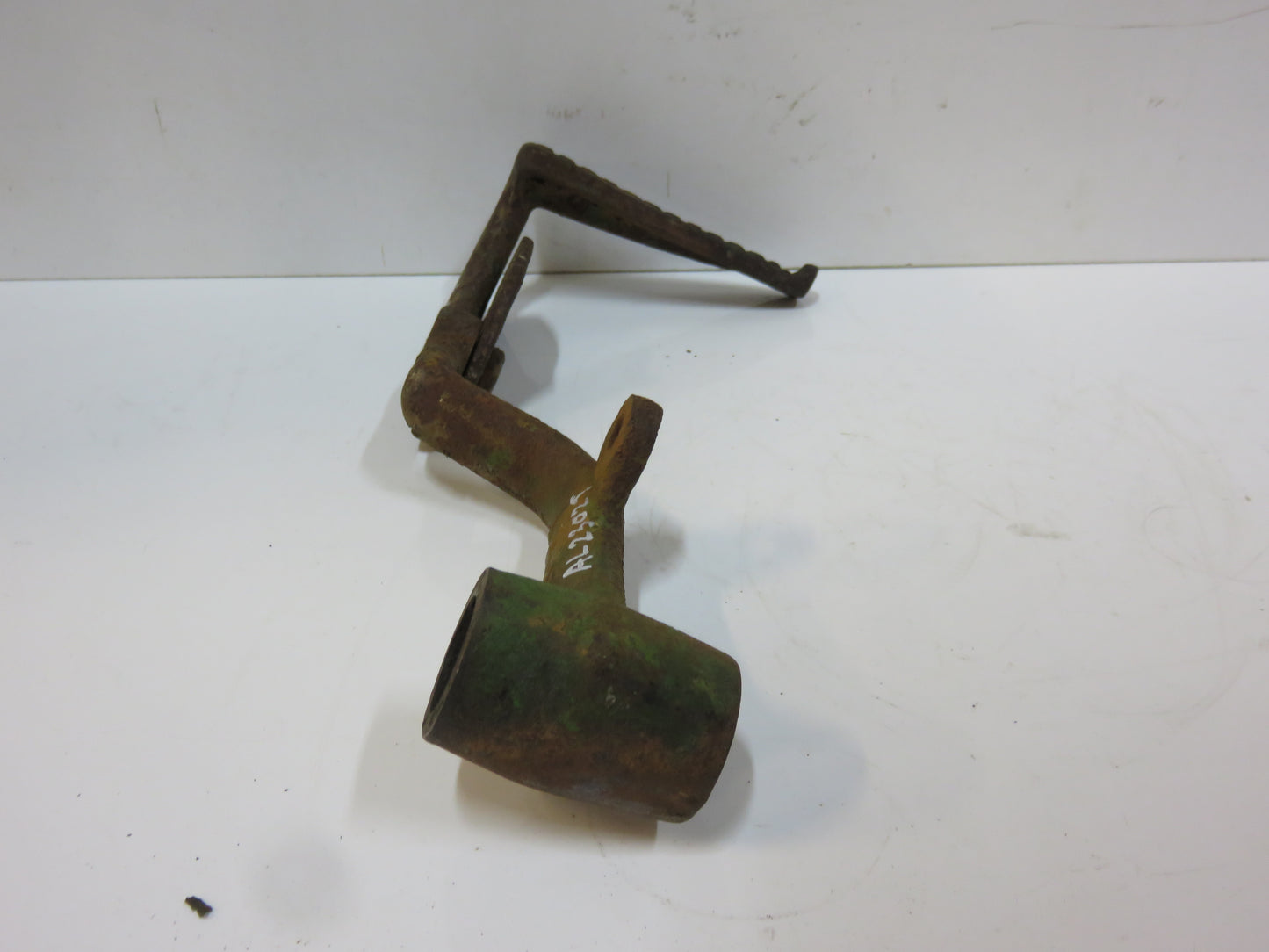 AL2302T, L604T John Deere Right Hand Brake Pedal With Lock For L, LI, LA
