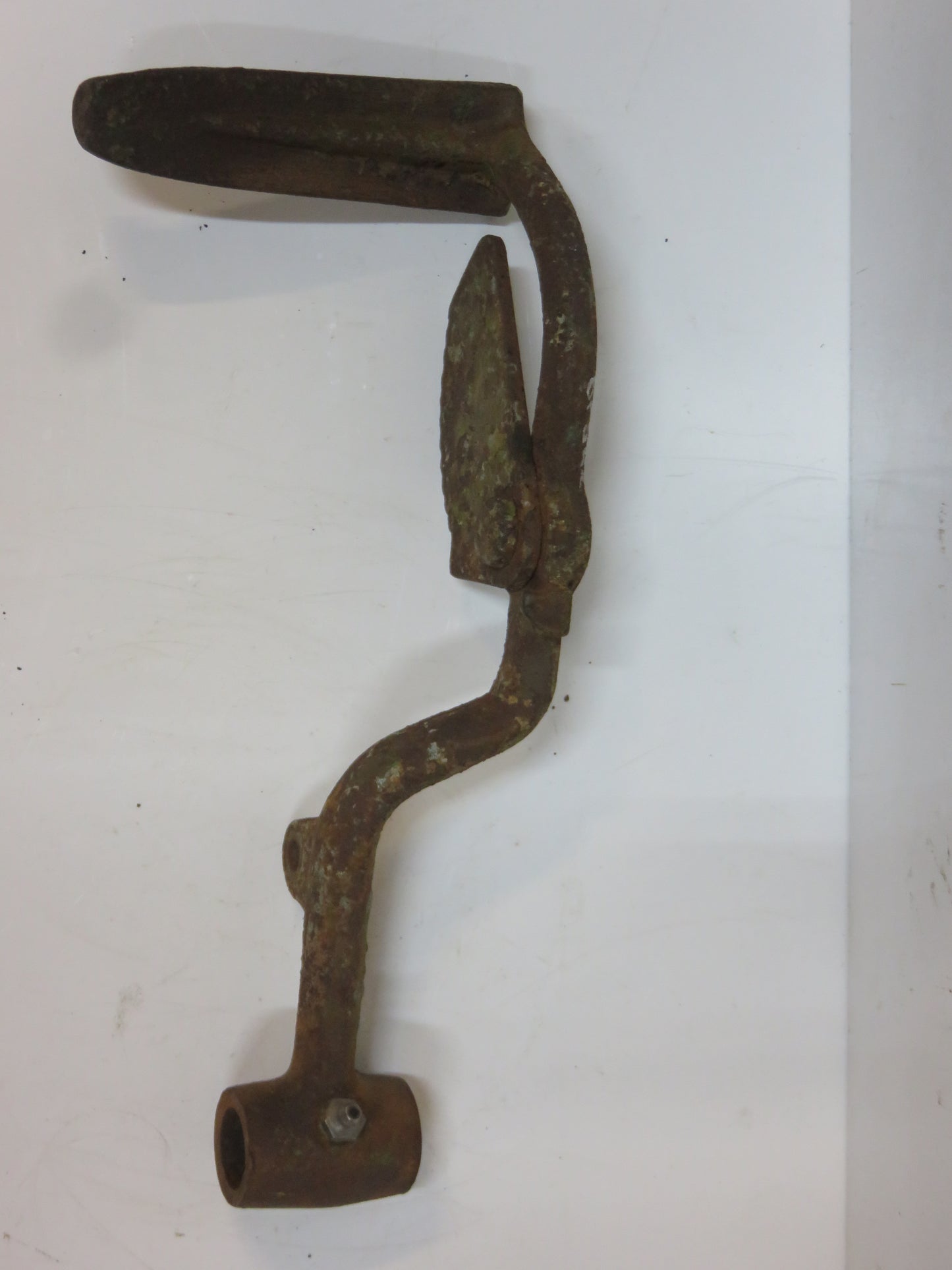 AL2302T, L604T John Deere Right Hand Brake Pedal With Lock For L, LI, LA