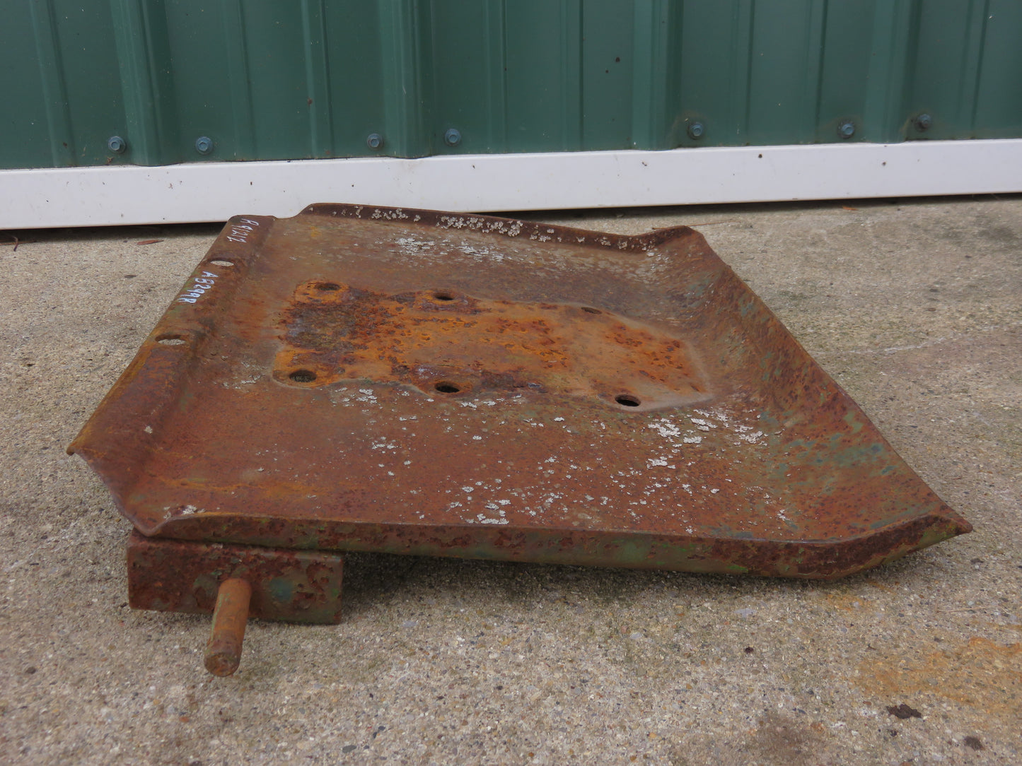 AB299R John Deere Platform With Brake Latch Support For B