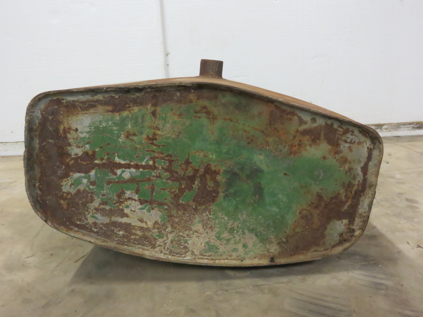 AD1954R John Deere Gas Tank For D