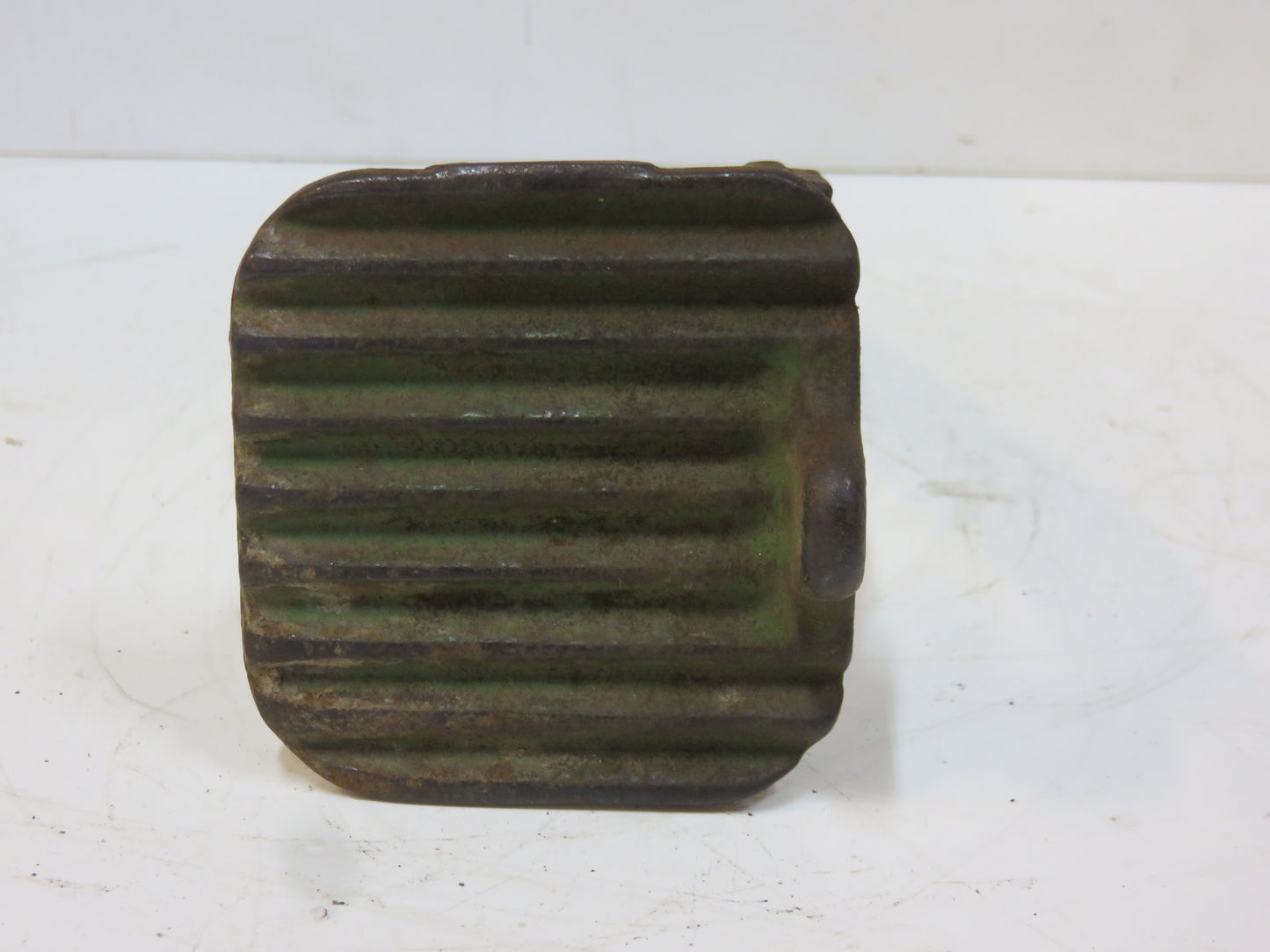 AR1866R, R783R John Deere Right Hand Brake Pedal For R