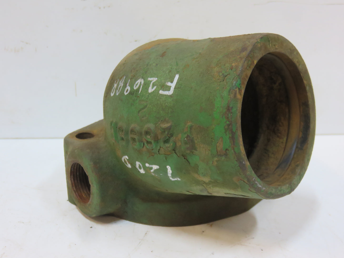 F2698R John Deere Thermostat Housing For Diesel 720, 730