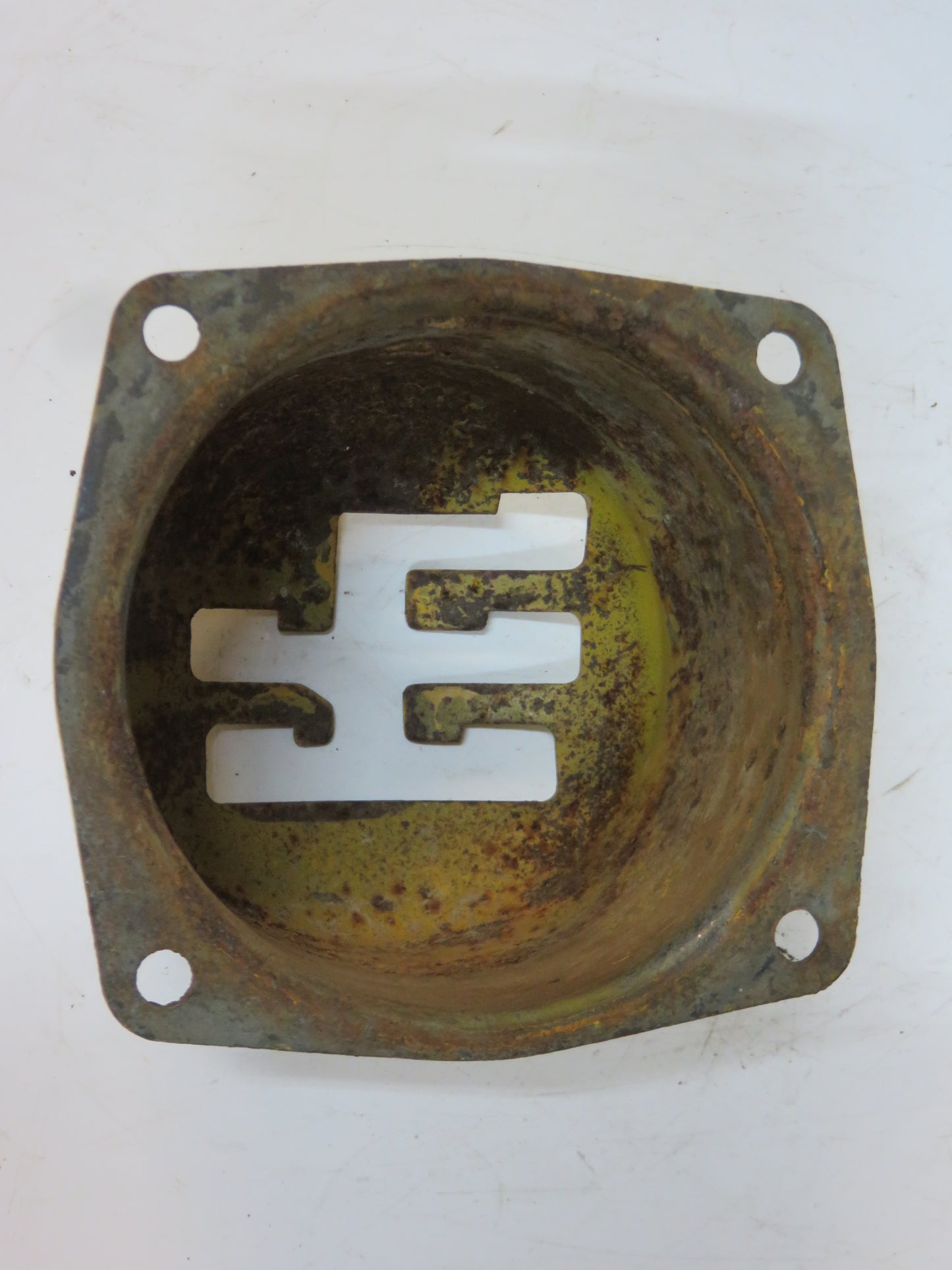 M3977T John Deere Four Speed Shifter Guide For 420, 430, 435