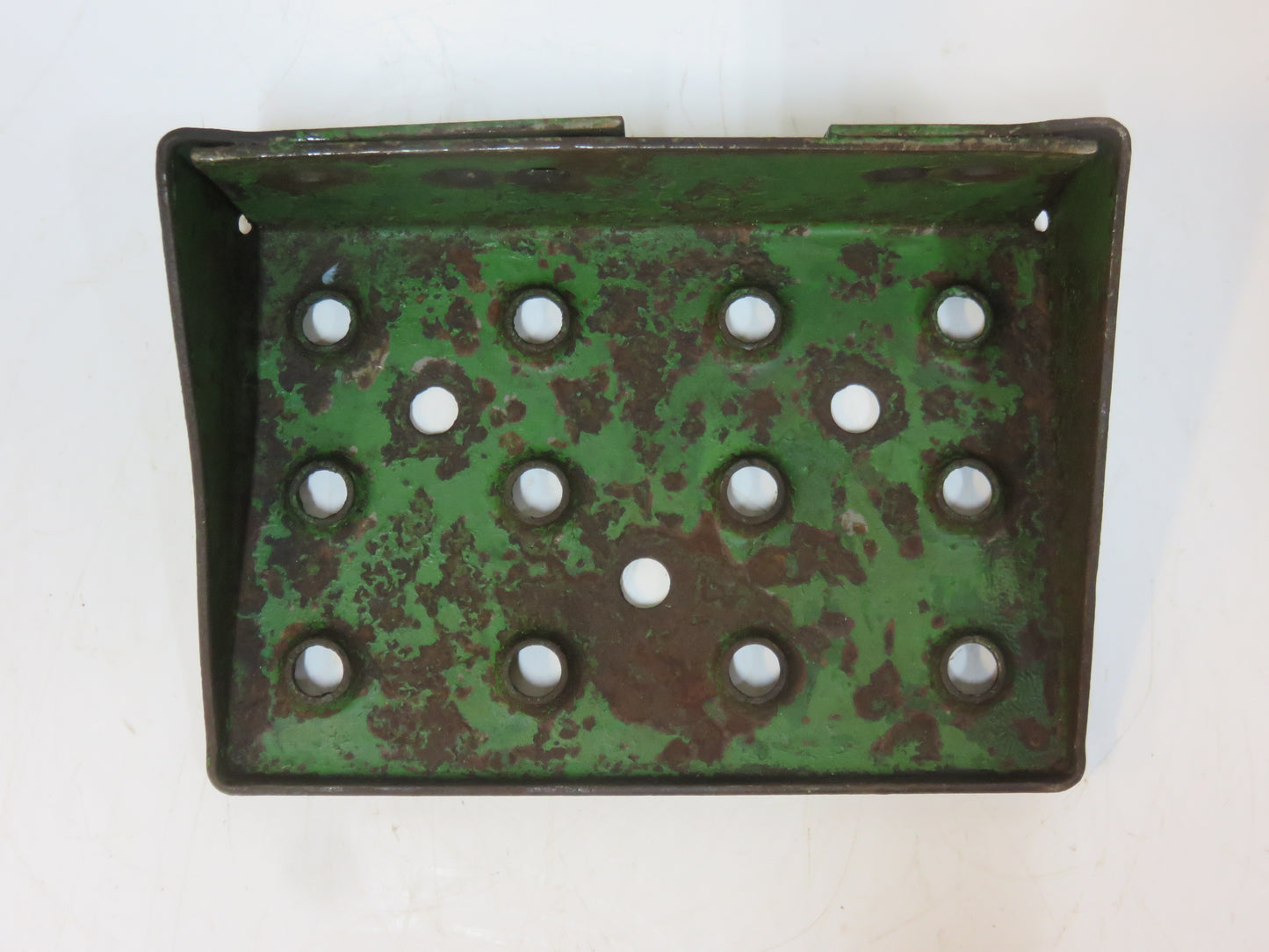R27883 John Deere Step For 2510, 3010, 4010, 2520, 3020, 4000, 4020, 4320