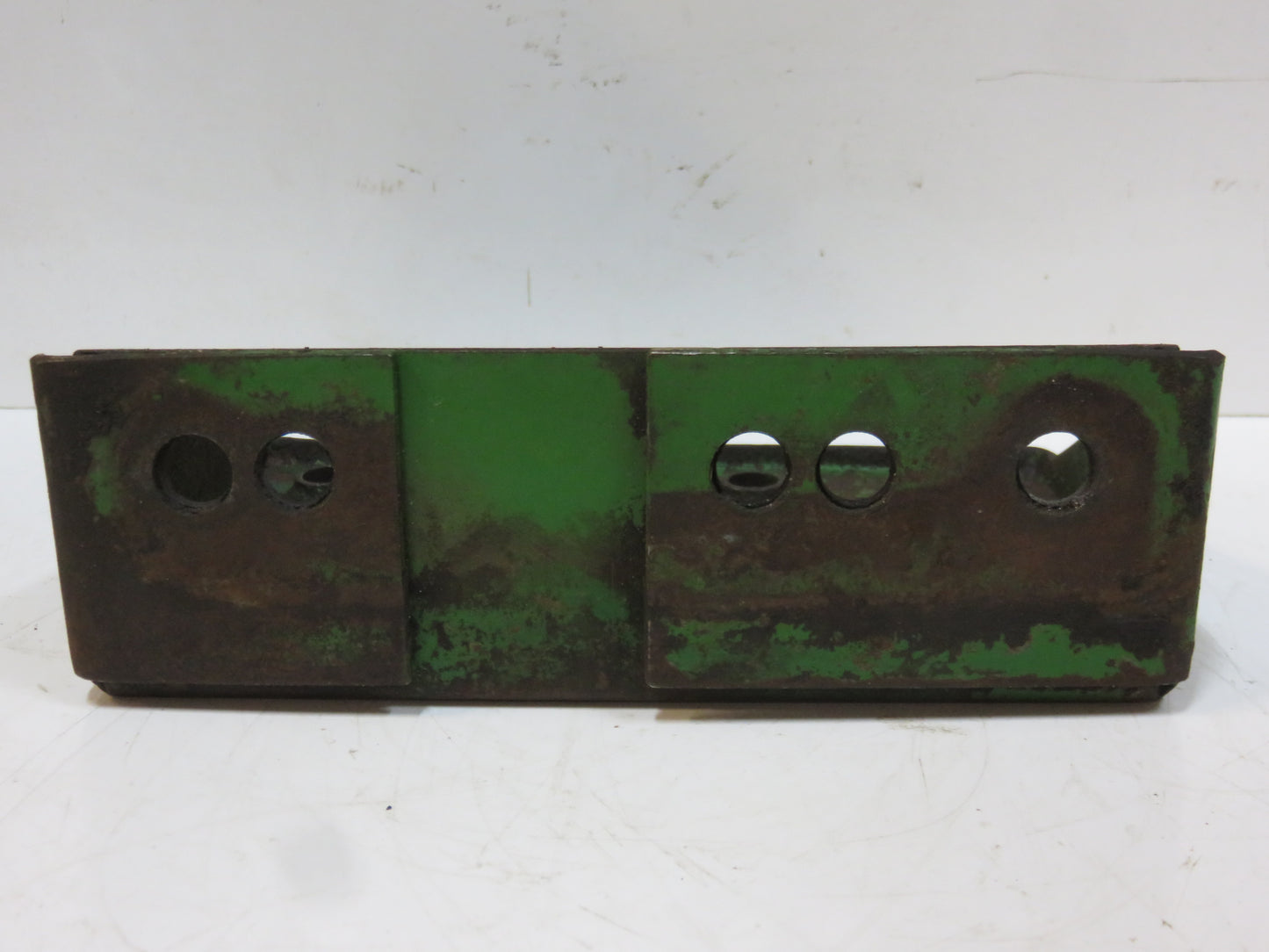 R27883 John Deere Step For 2510, 3010, 4010, 2520, 3020, 4000, 4020, 4320