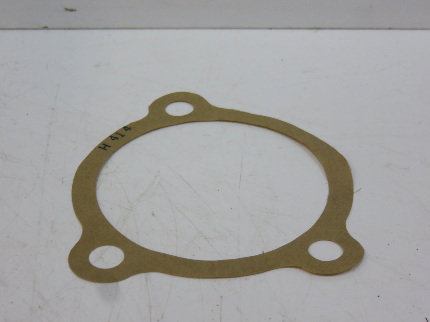 H414R John Deere NOS Fan Shaft Bearing Housing Thin Shim Gasket For H