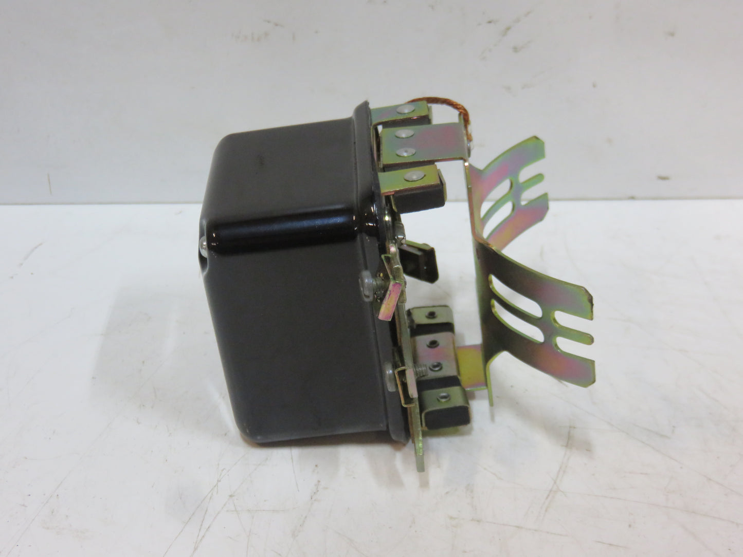 1118266, 1118306 John Deere USA Made Voltage Regulator For A, D, G, 50, 60, 70