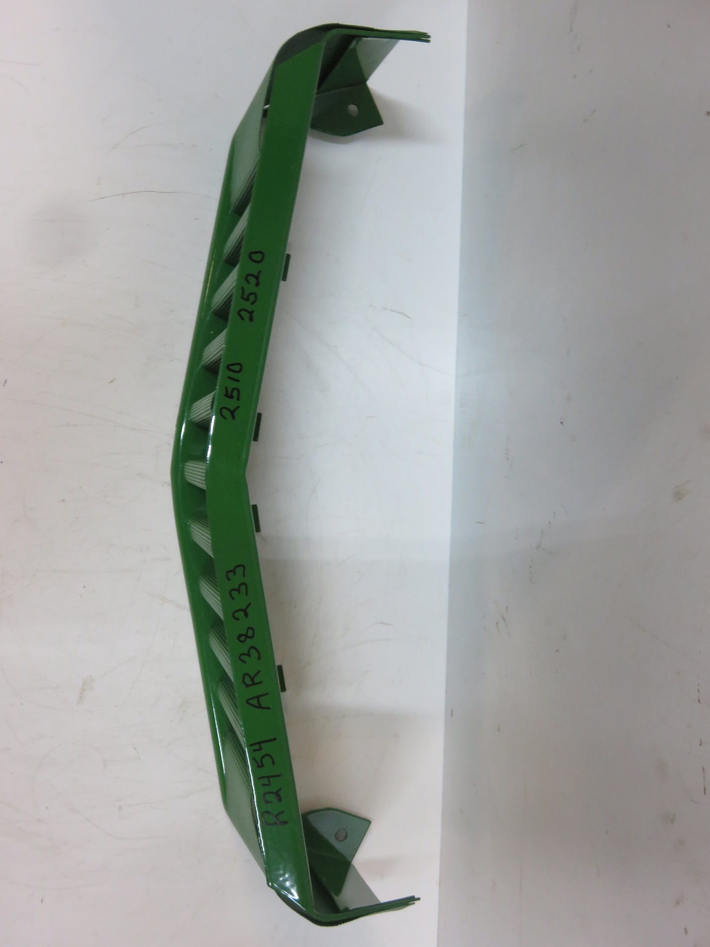 AR38233 John Deere Front Grille Screen For 2510, 2520