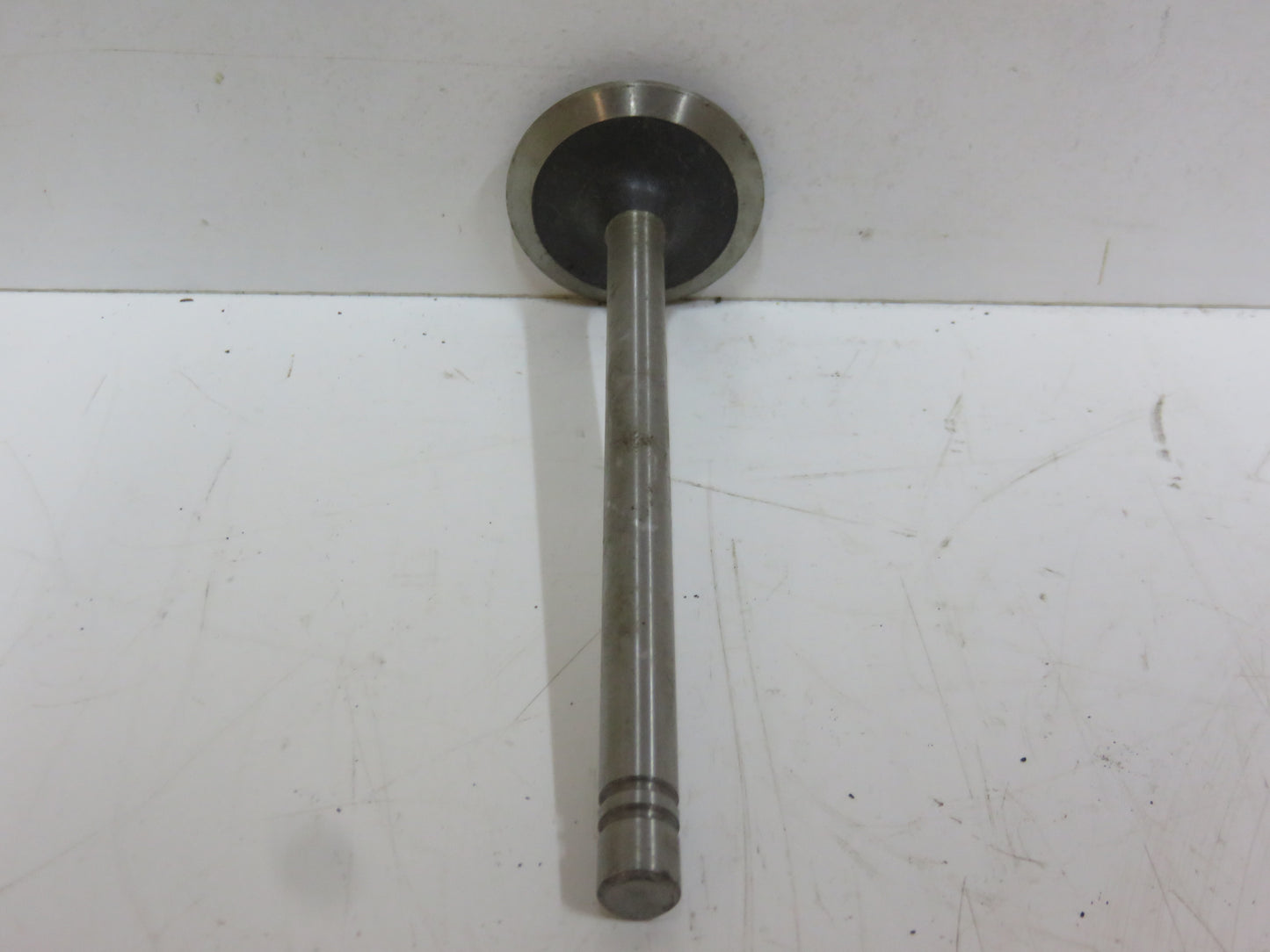 H115R, AH553R John Deere NOS Intake Valve For H