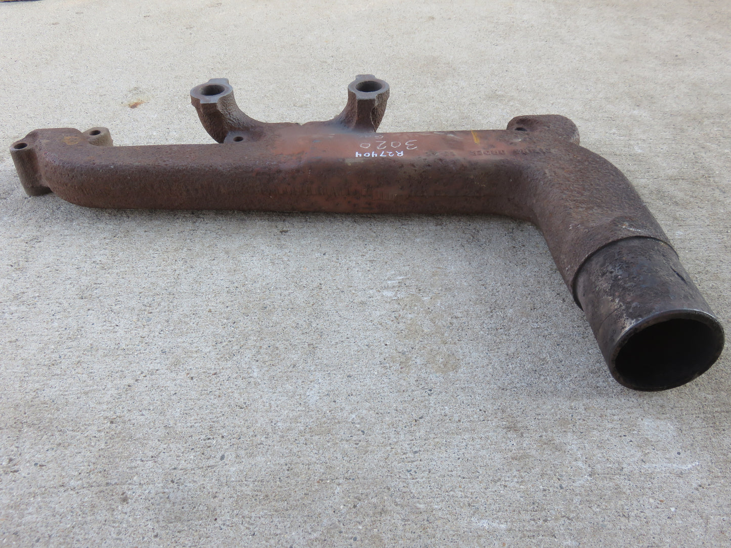 R27404 John Deere Exhaust Manifold For 3010, 3020