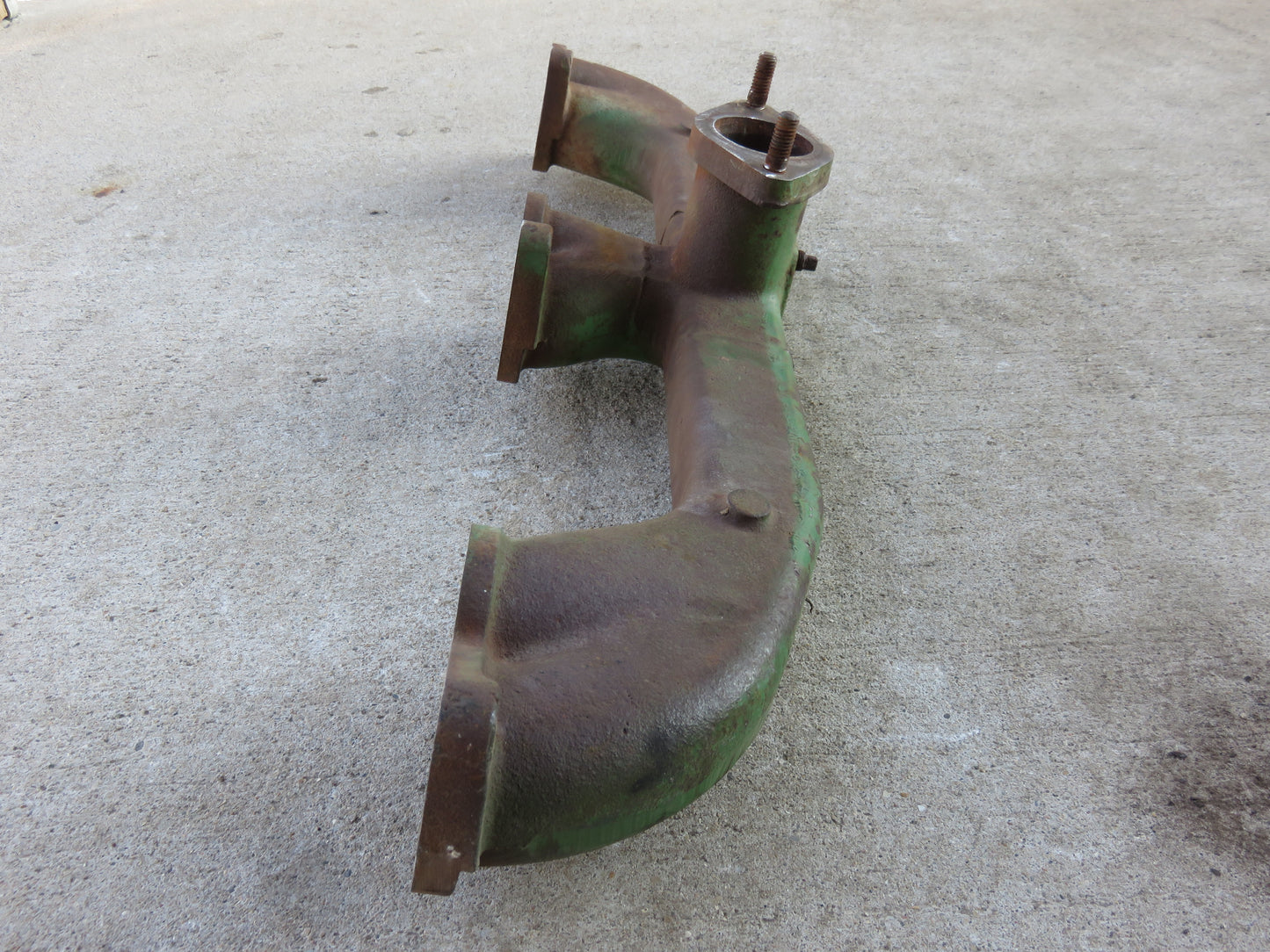 AR40573, R27177 John Deere Intake Manifold For 4000, 4010, 4020