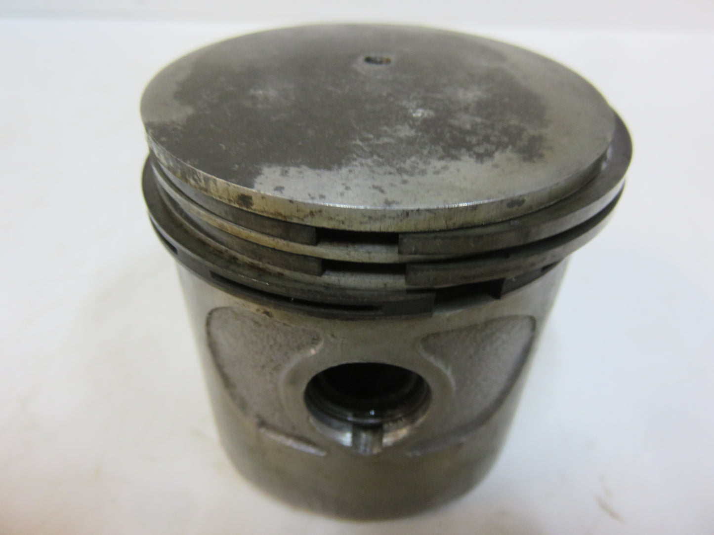 AR691R, R589R John Deere Standard Piston For R Pony Motor