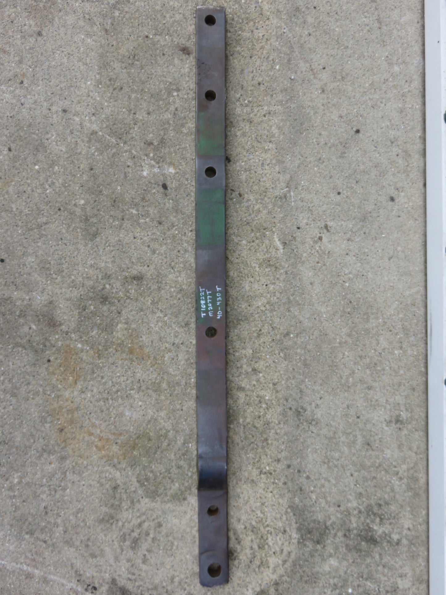 M2077T, T10822T John Deere Drawbar For 40, 420, 430 Tricycle