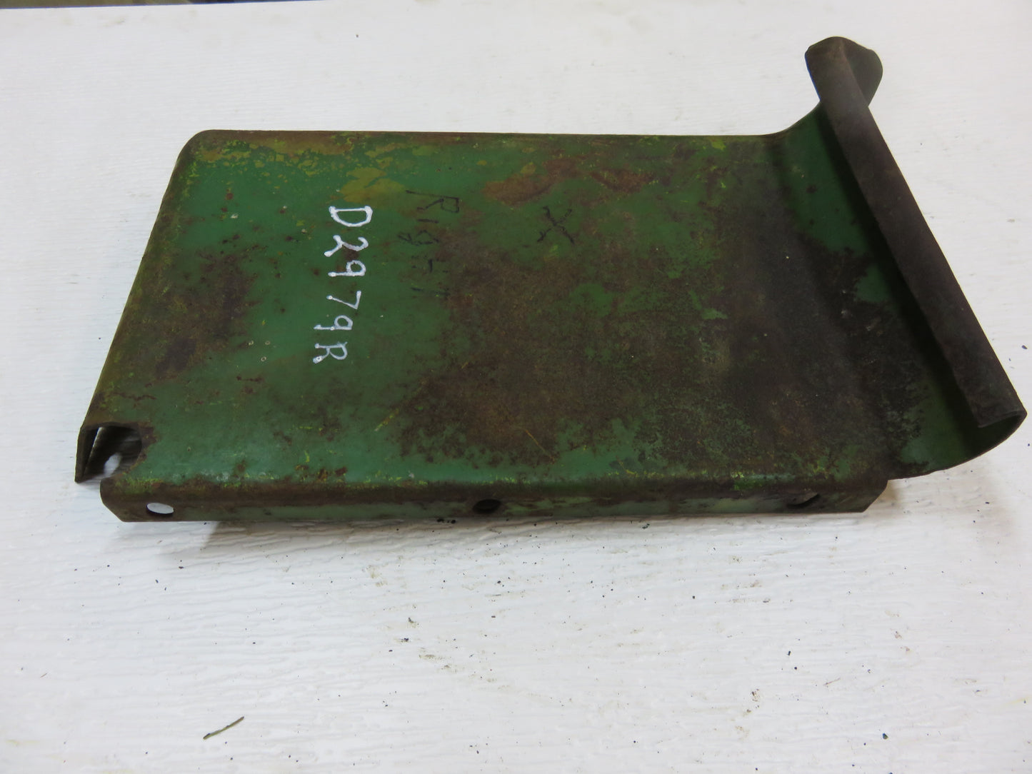 D2979R John Deere Right Hand Front Dust Shield For D