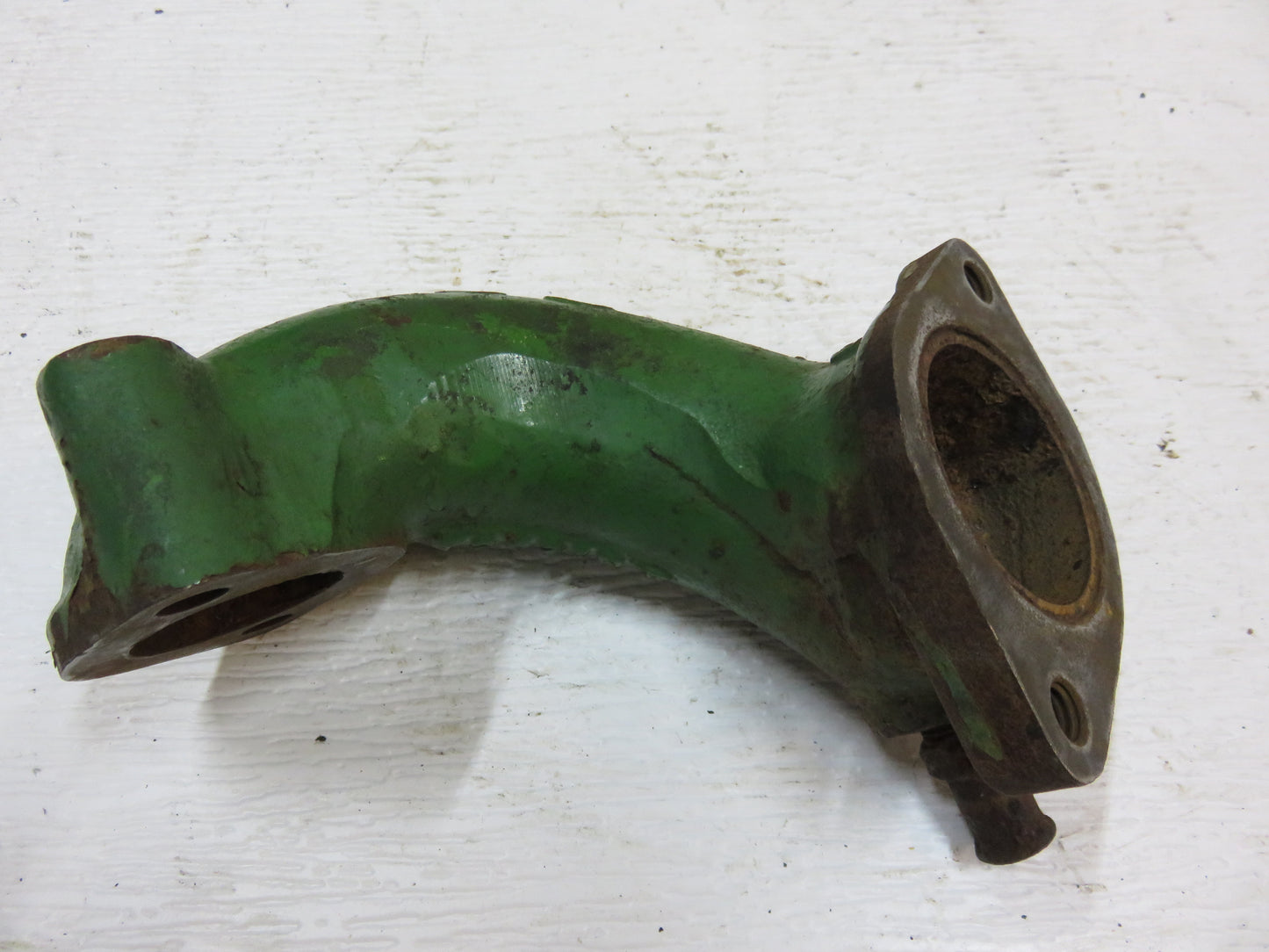AT18074, T20218 John Deere Thermostat Housing For 1020, 1120, 1030, 1130, 1530, 1630