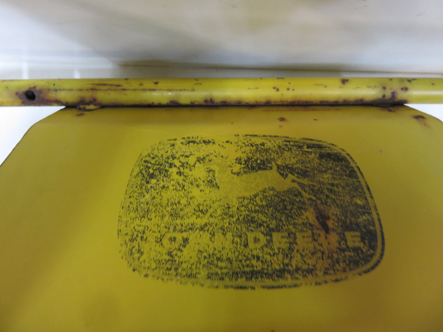 AT13598 John Deere Seat Frame For 1010