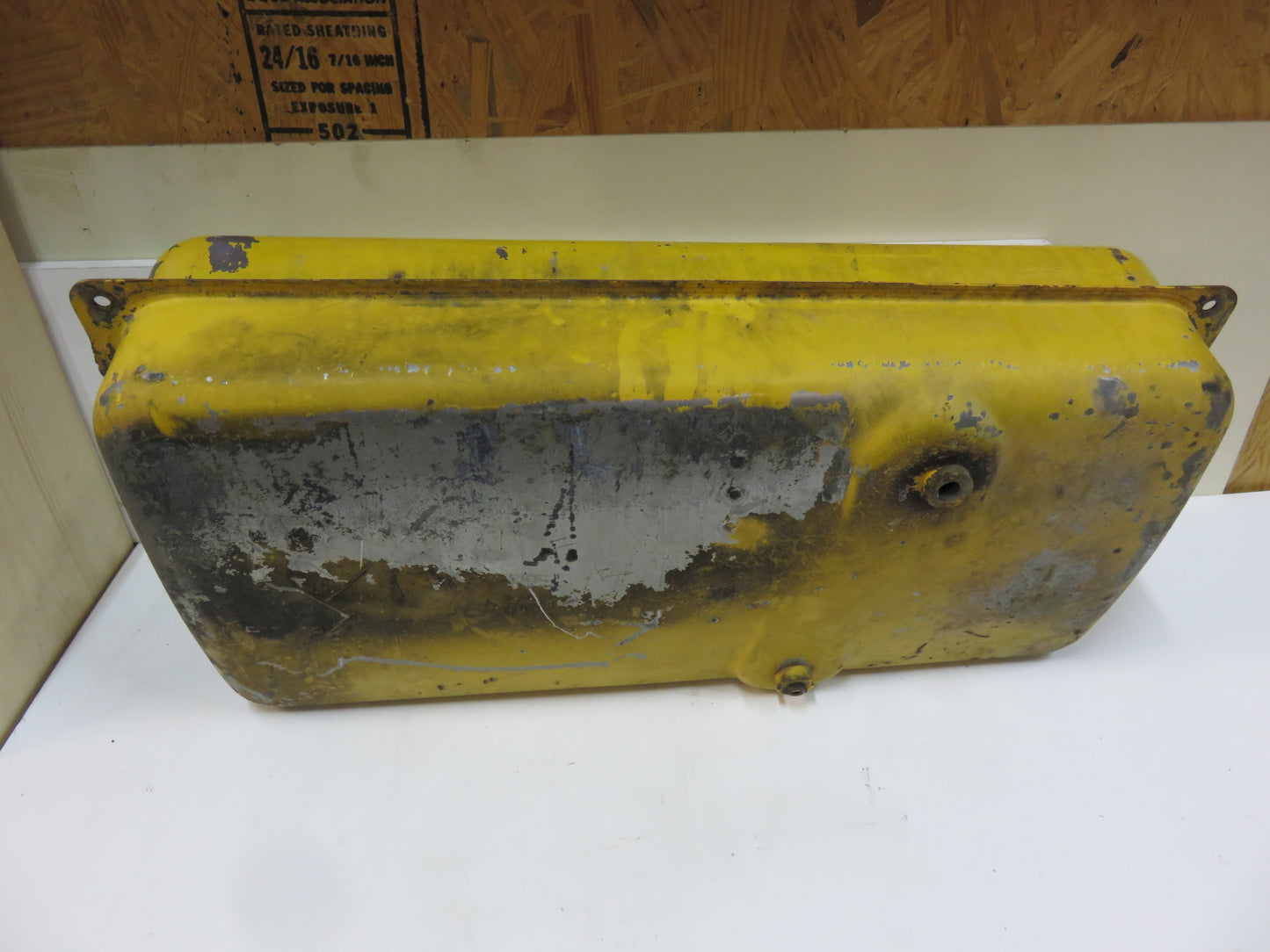 AT15152, AT17557 John Deere Fuel Tank For 1010