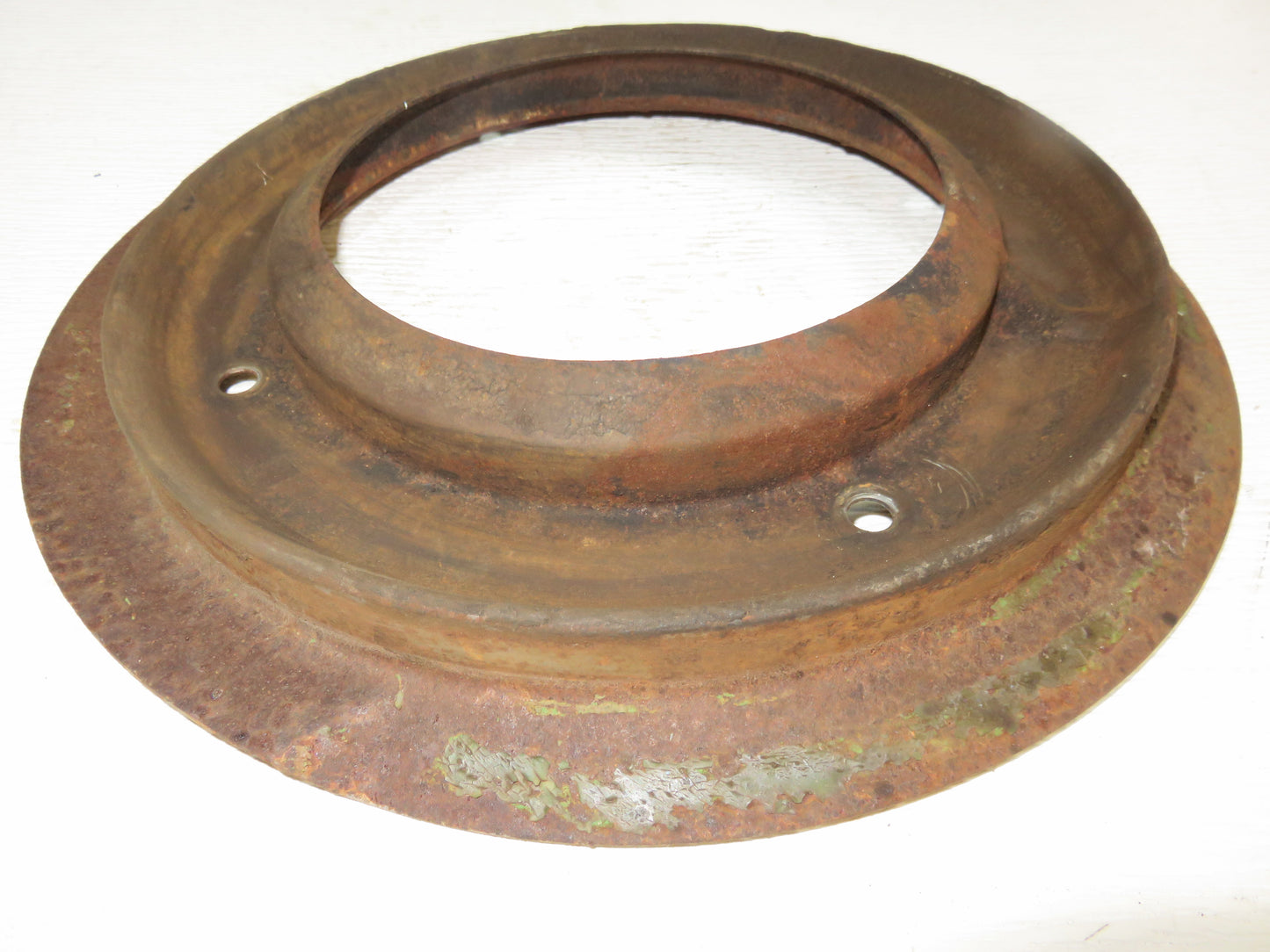 AD917R John Deere Clutch Dust Shield For D