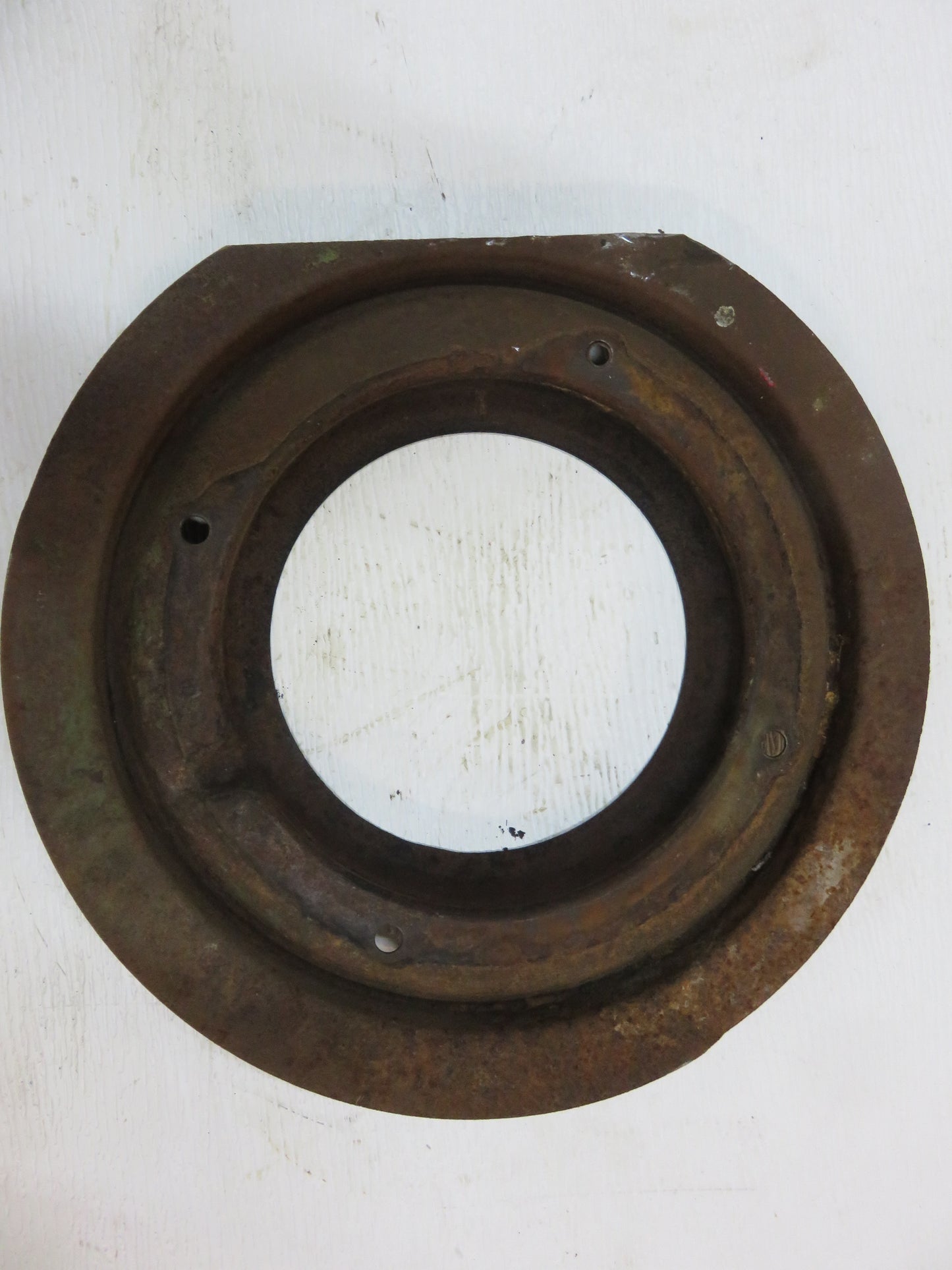 AD917R John Deere Clutch Dust Shield For D