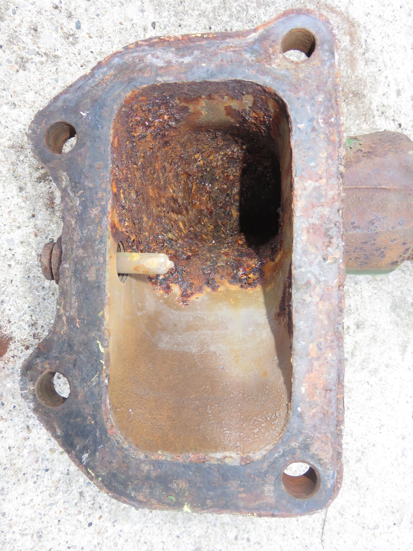 AB3601R, B2608R John Deere Upper Water Pipe For B