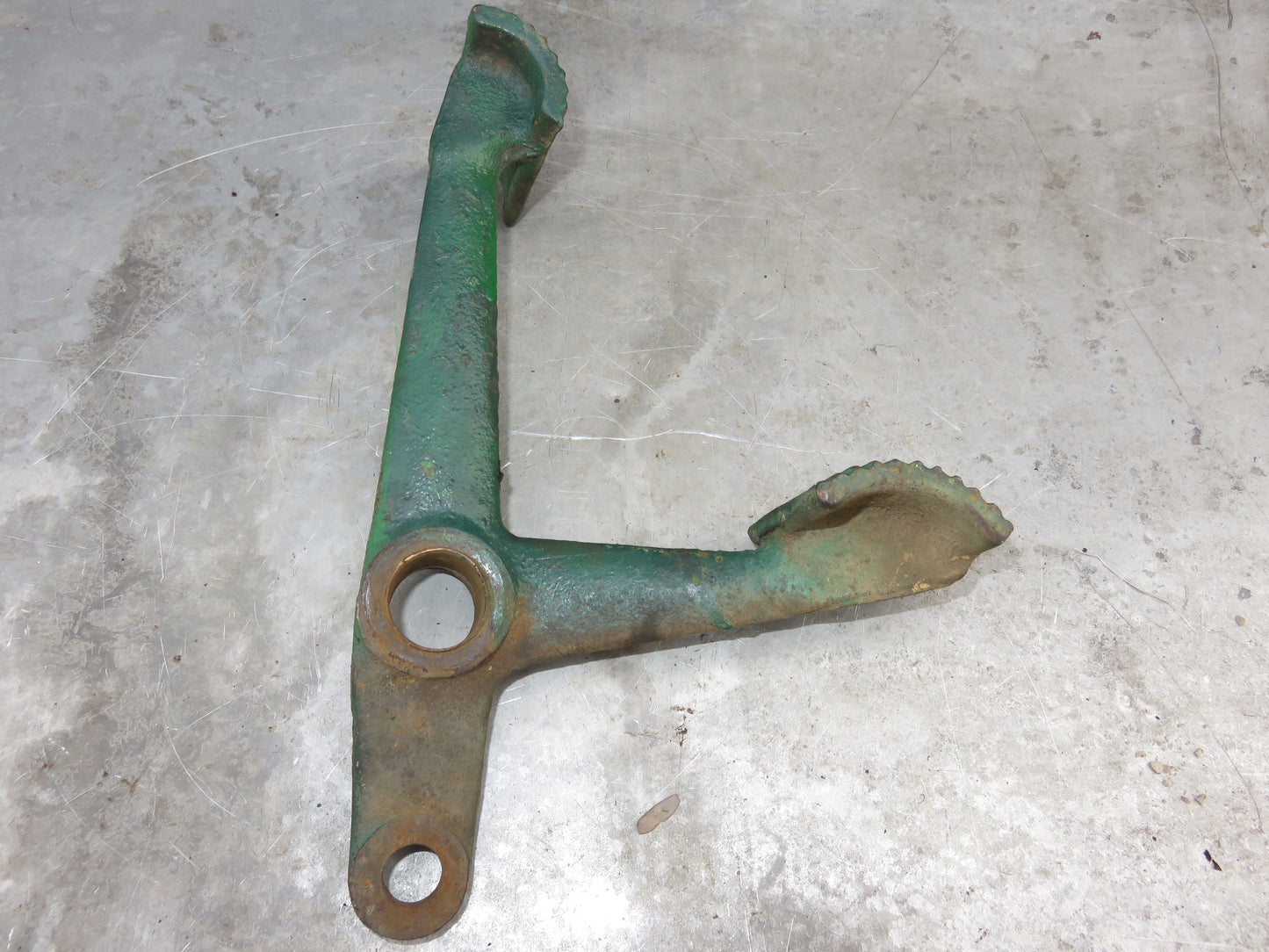 AF2703R, F2596R John Deere PTO Clutch Pedal For 620, 720