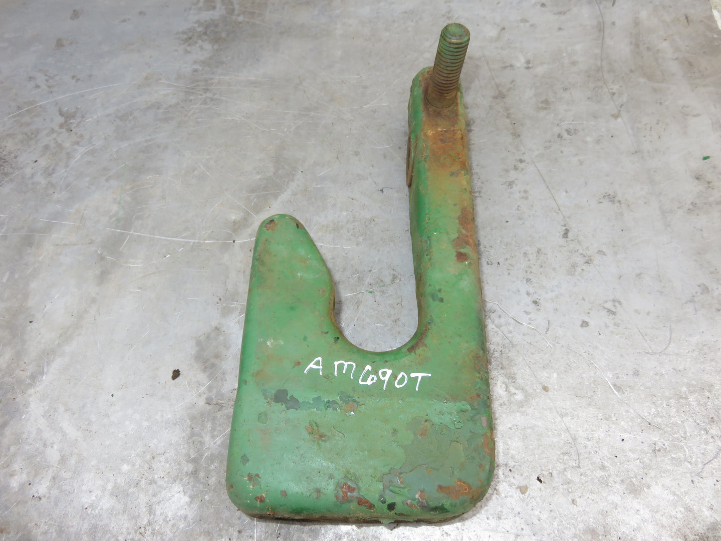 AM690T John Deere Left Implement Attaching Bracket For M, MT