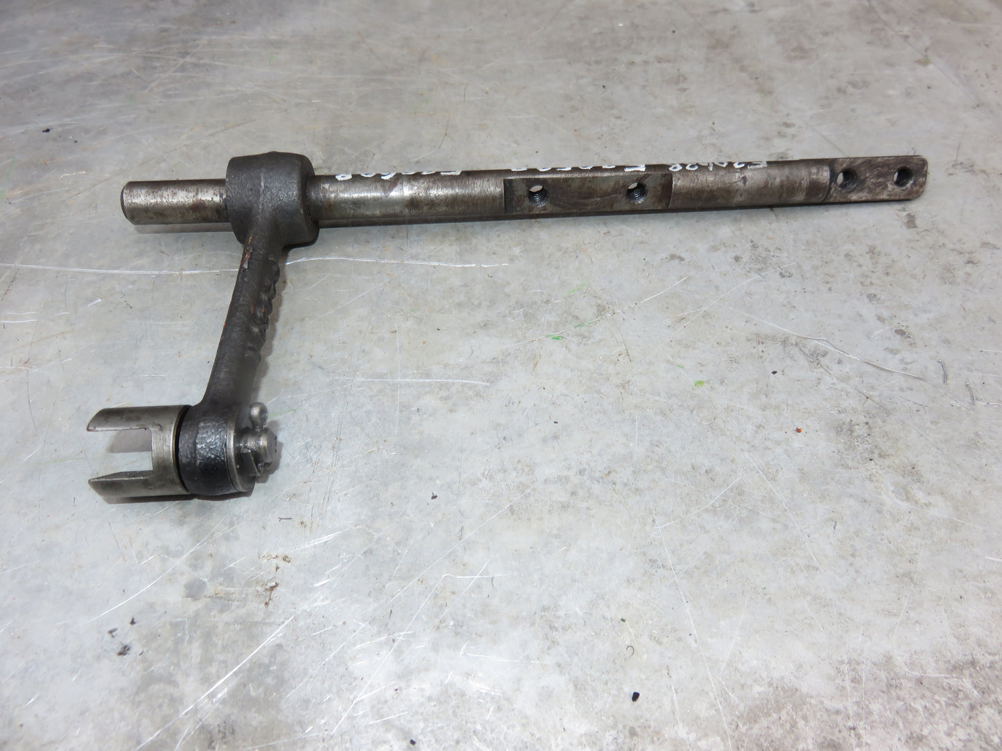 AF3298R, F2059R John Deere Governor Lever Shaft For 70, 720, 730