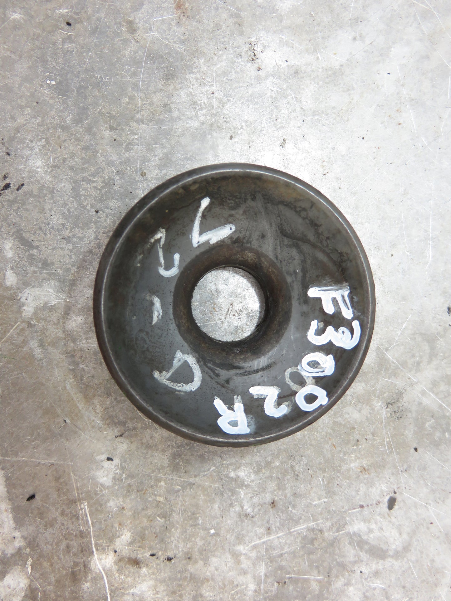 F3002R John Deere Fulcrum Ball Socket Cover For 720, 730