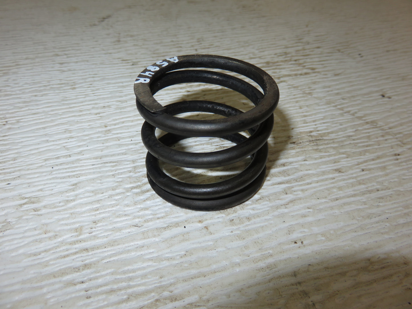 A584R John Deere Governor Bearing Spring For A, B, G, 50, 60, 70, 520, 620, 720, 530, 630, 730