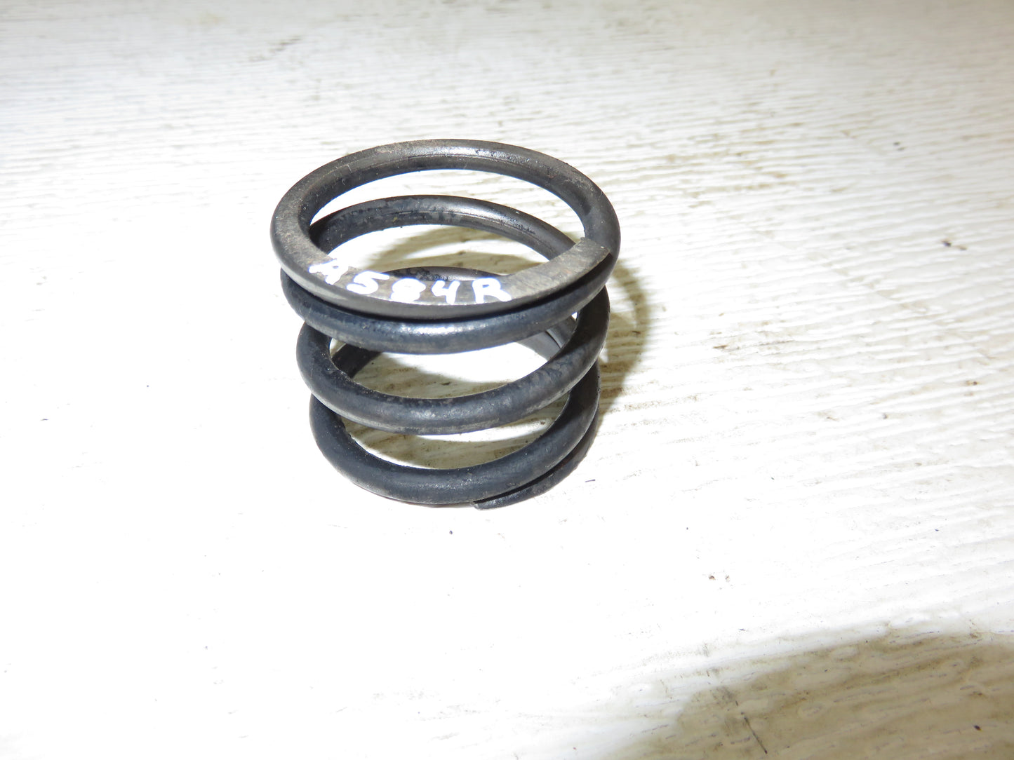 A584R John Deere Governor Bearing Spring For A, B, G, 50, 60, 70, 520, 620, 720, 530, 630, 730
