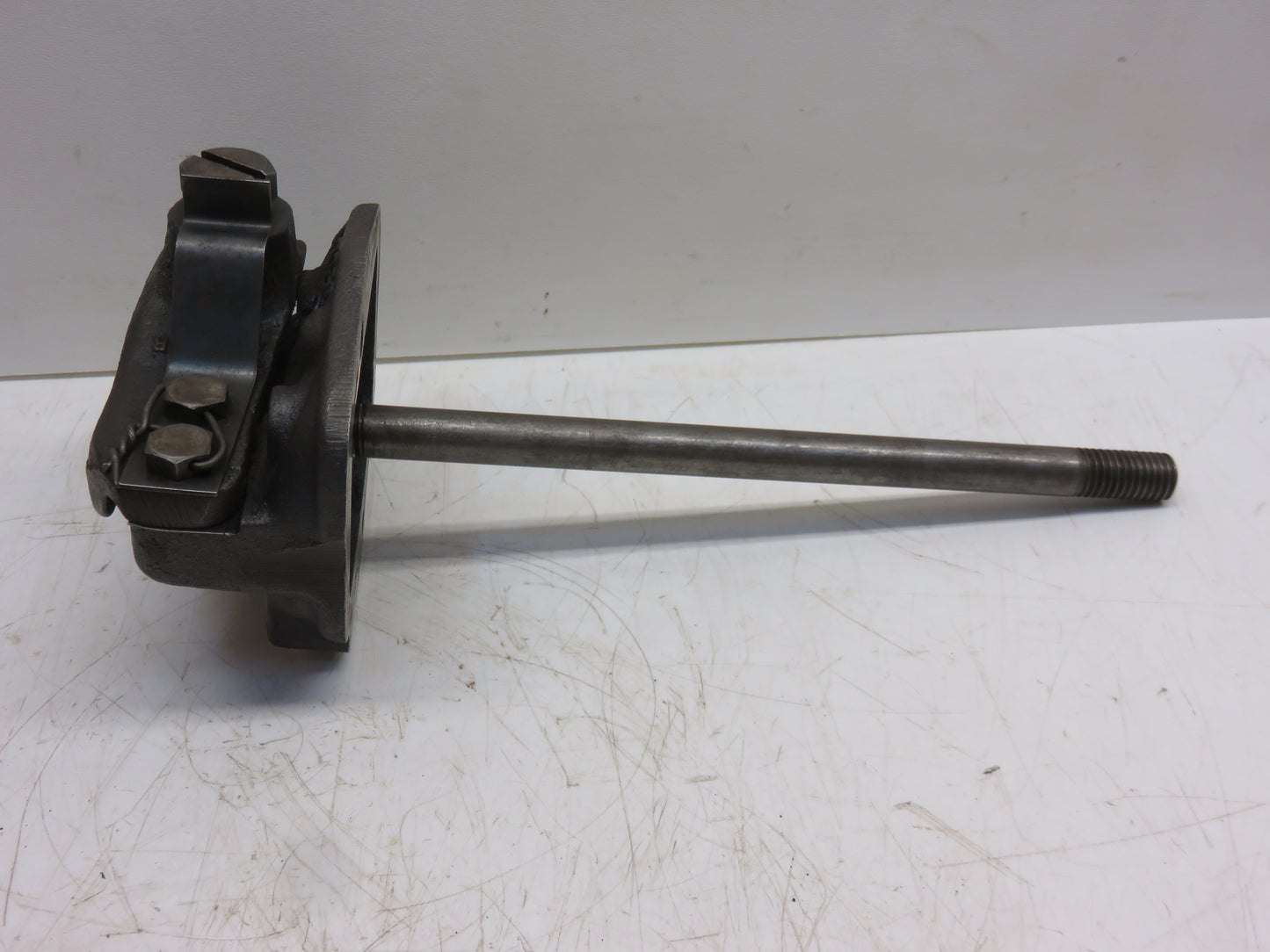 AA3987R, A3358R John Deere Oil Filter Head Cover For A, AR, AO, 60, 70, 620, 720, 630, 730