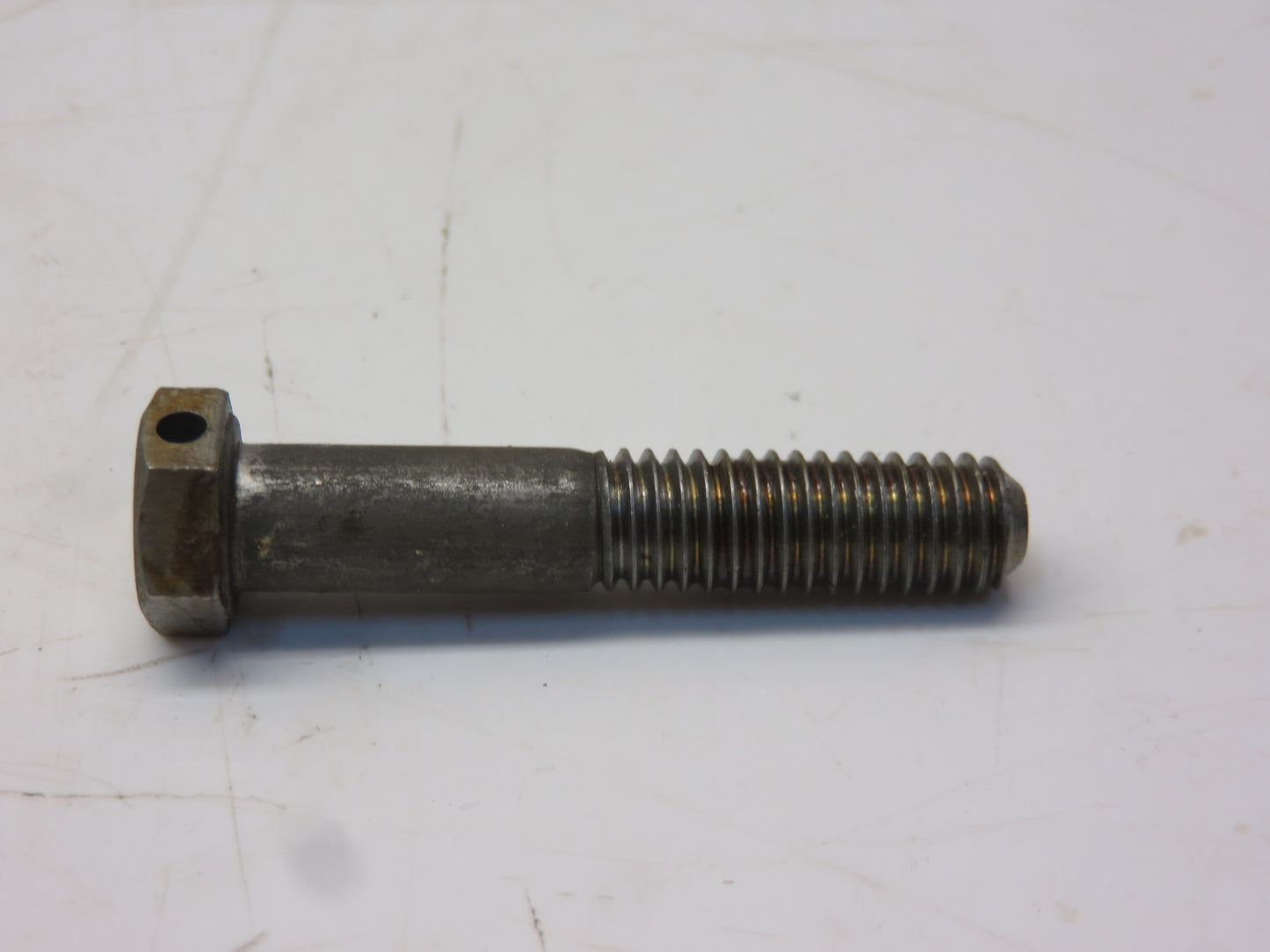 R34363 John Deere NOS Hydraulic Pump Drive Coupler Bolt For 2510, 2520, 3020, 4020