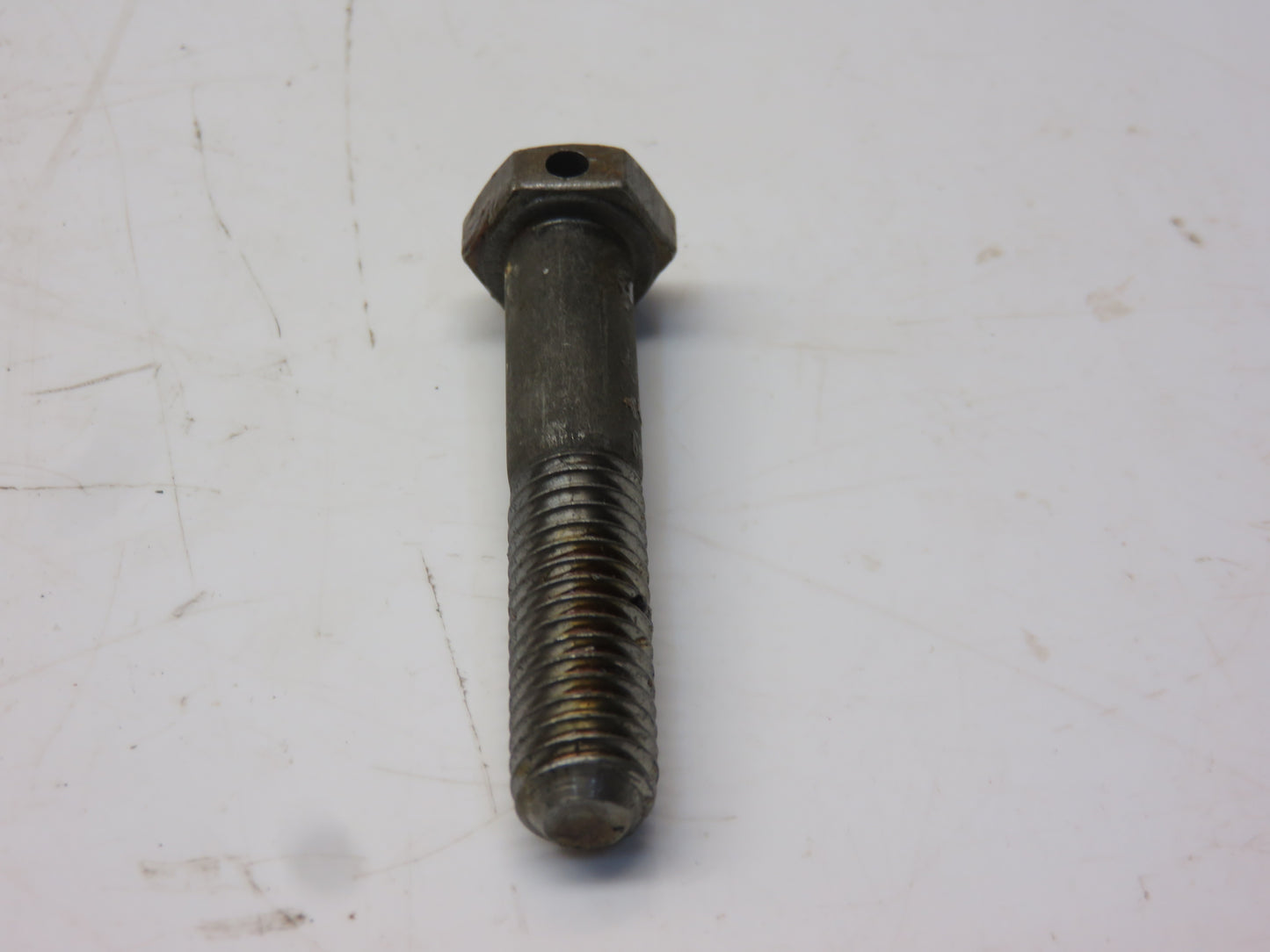 R34363 John Deere NOS Hydraulic Pump Drive Coupler Bolt For 2510, 2520, 3020, 4020