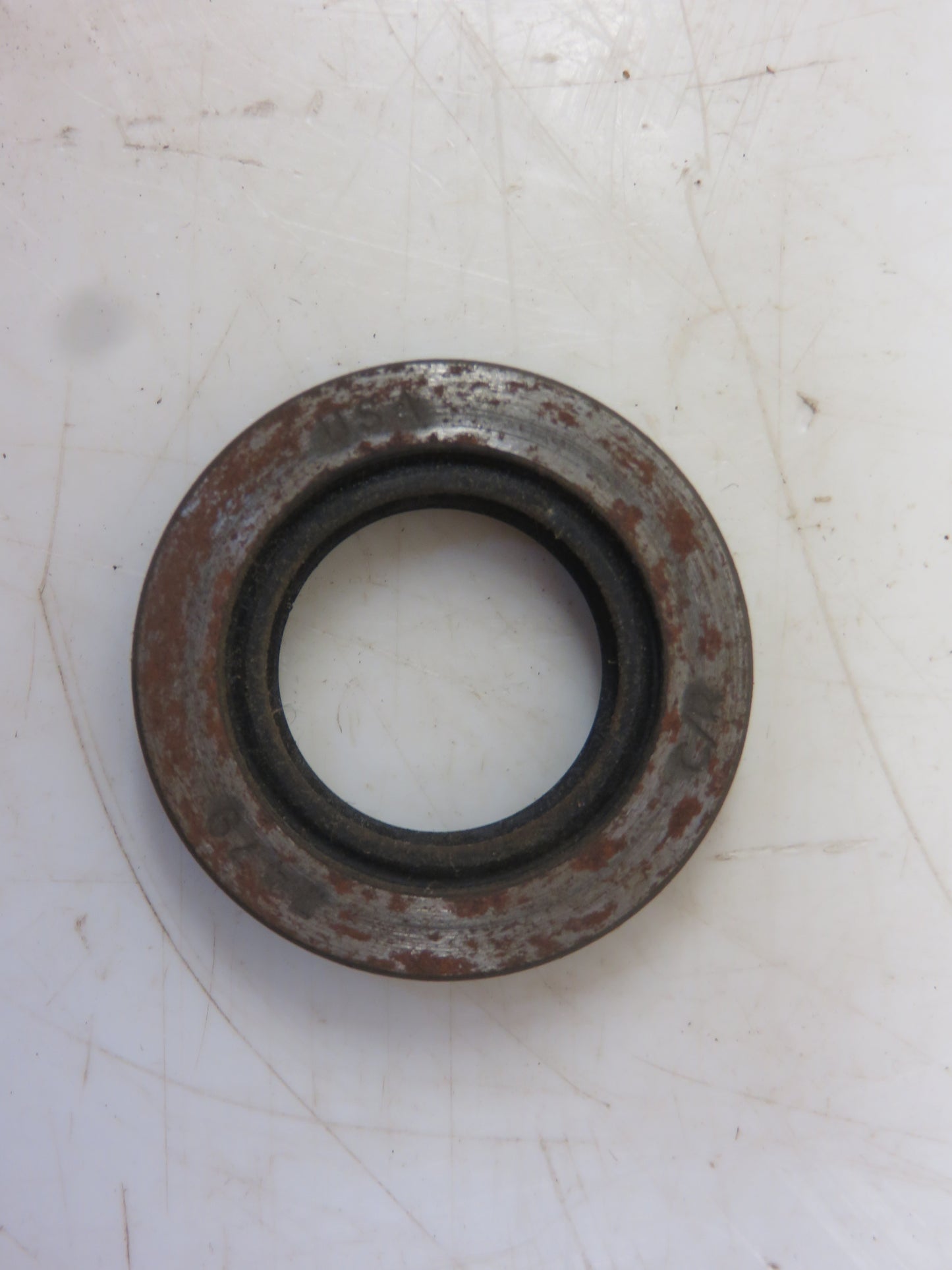 M42664 John Deere NOS Oil Seal For 140 Lawn And Garden Tractor