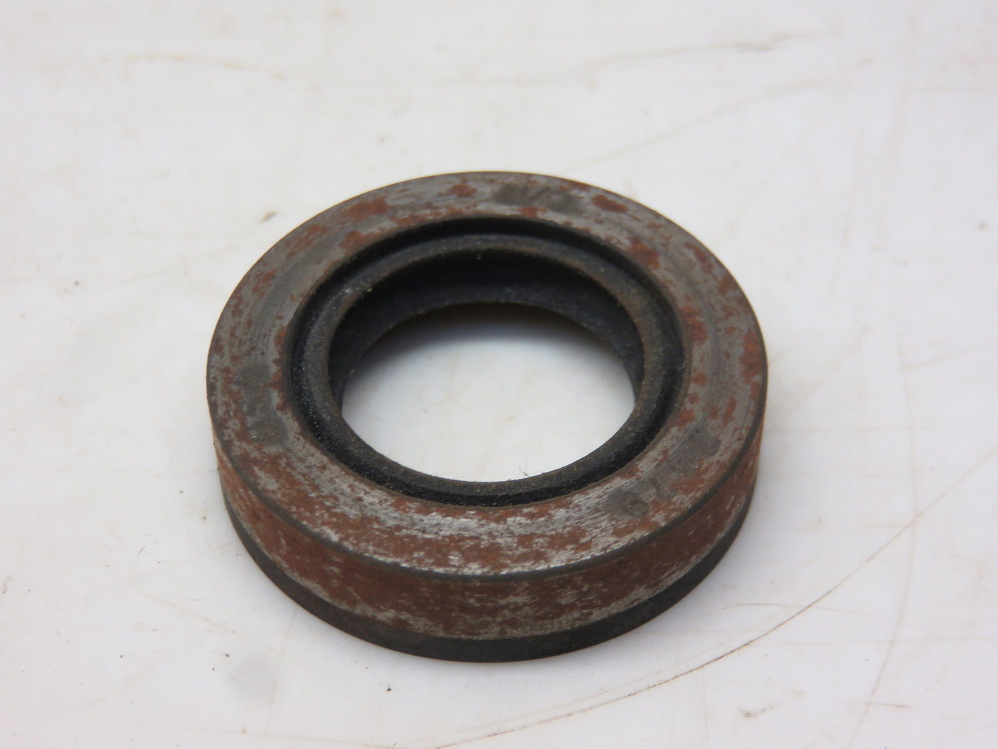 M42664 John Deere NOS Oil Seal For 140 Lawn And Garden Tractor