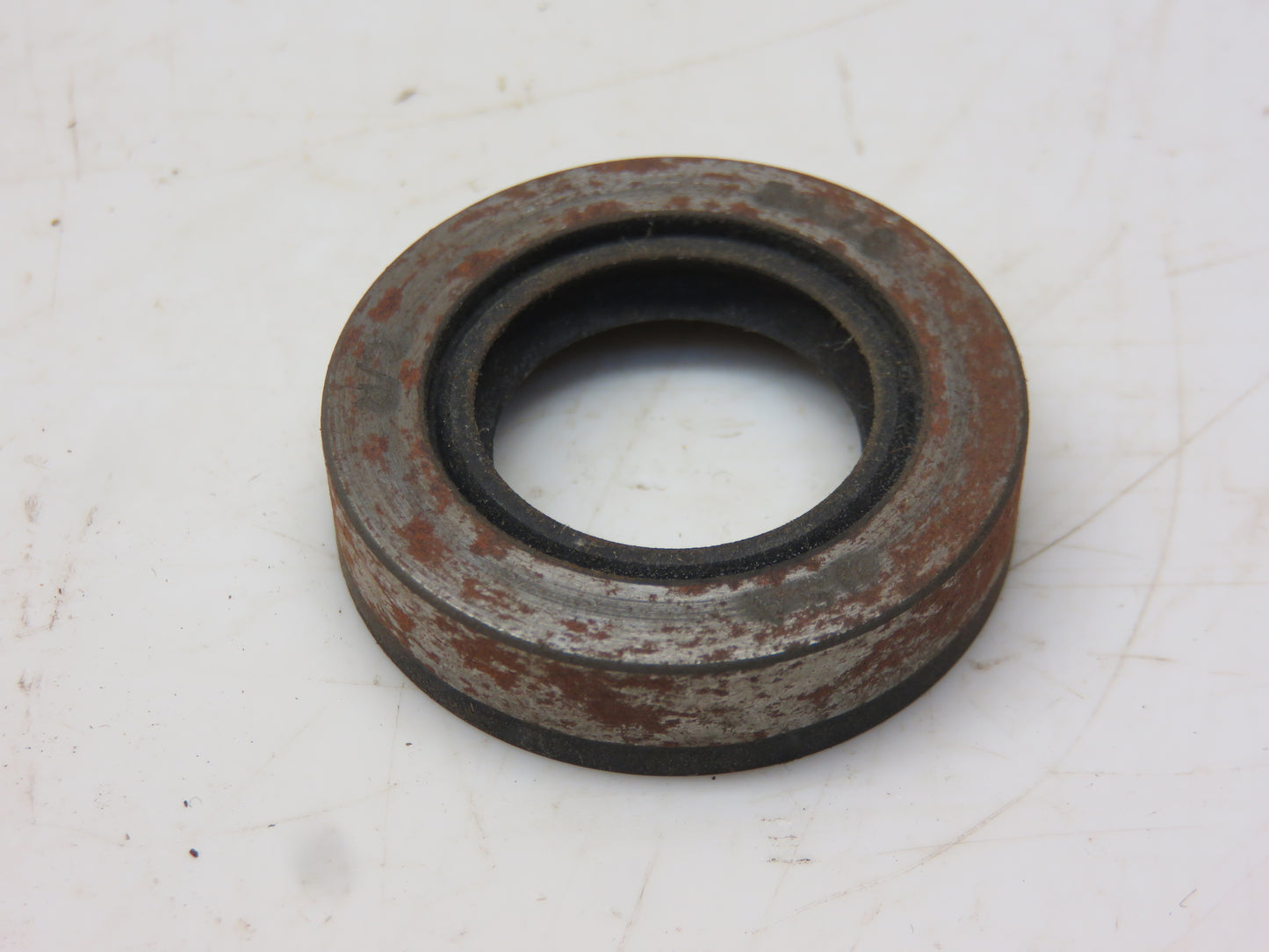 M42664 John Deere NOS Oil Seal For 140 Lawn And Garden Tractor