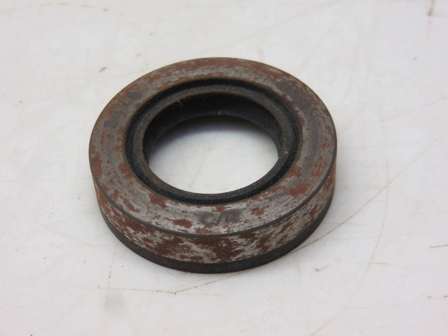 M42664 John Deere NOS Oil Seal For 140 Lawn And Garden Tractor