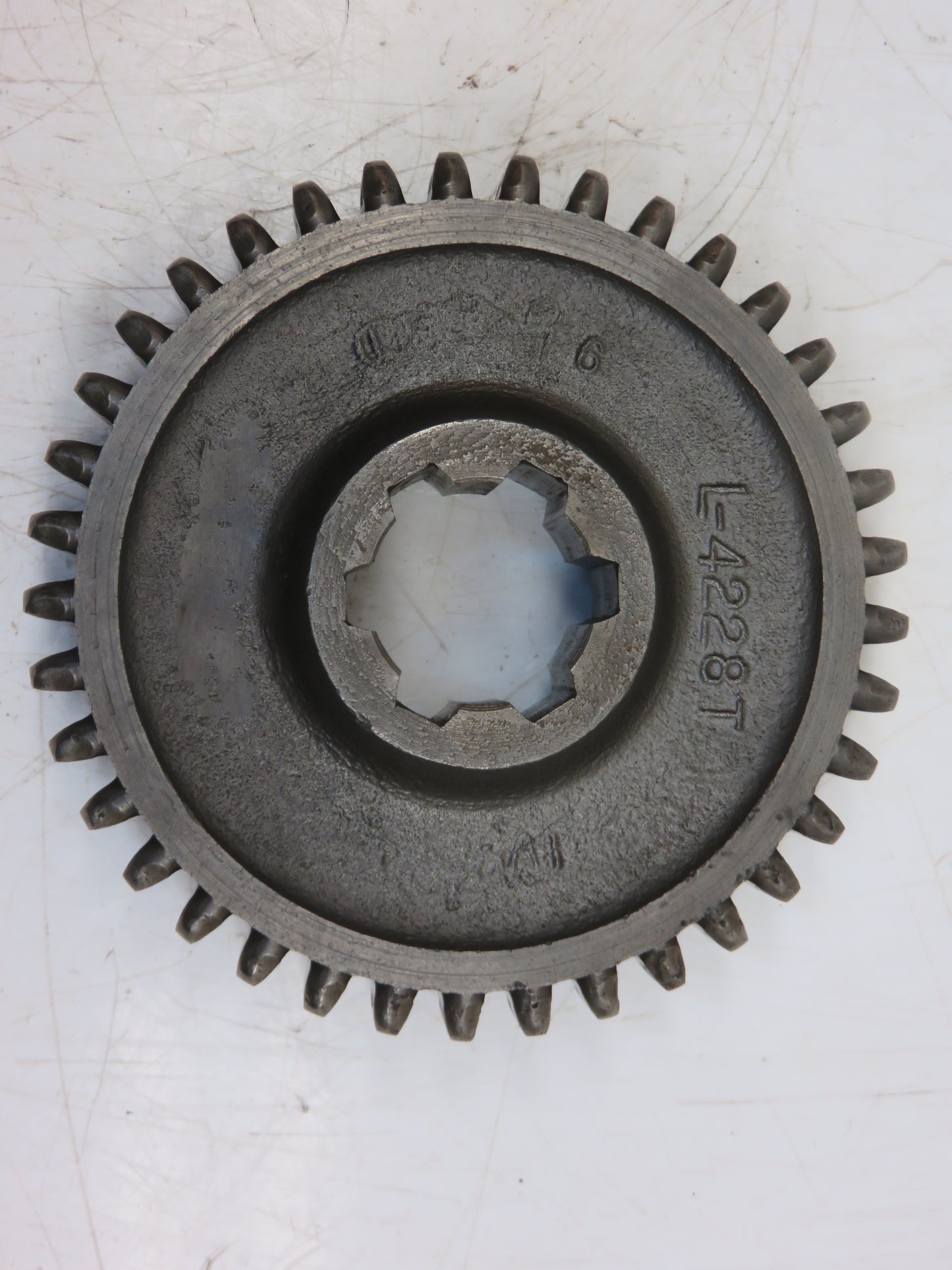 AL4228T, L4228T John Deere Second Speed Driven Gear For LA, LI