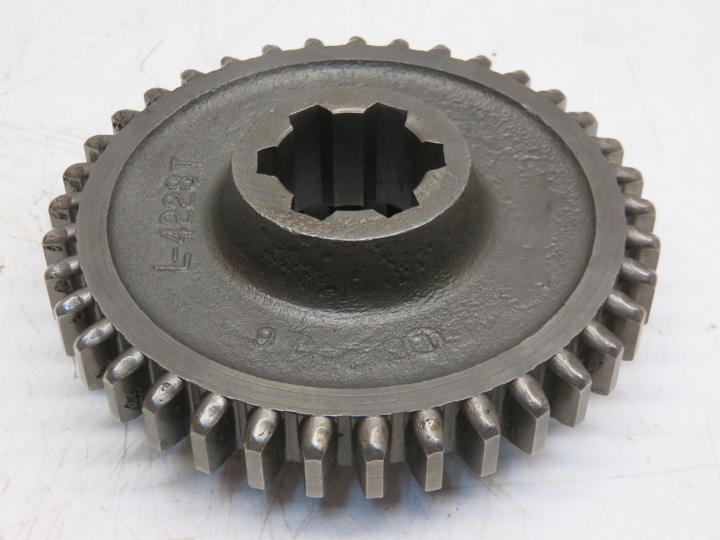 AL4228T, L4228T John Deere Second Speed Driven Gear For LA, LI
