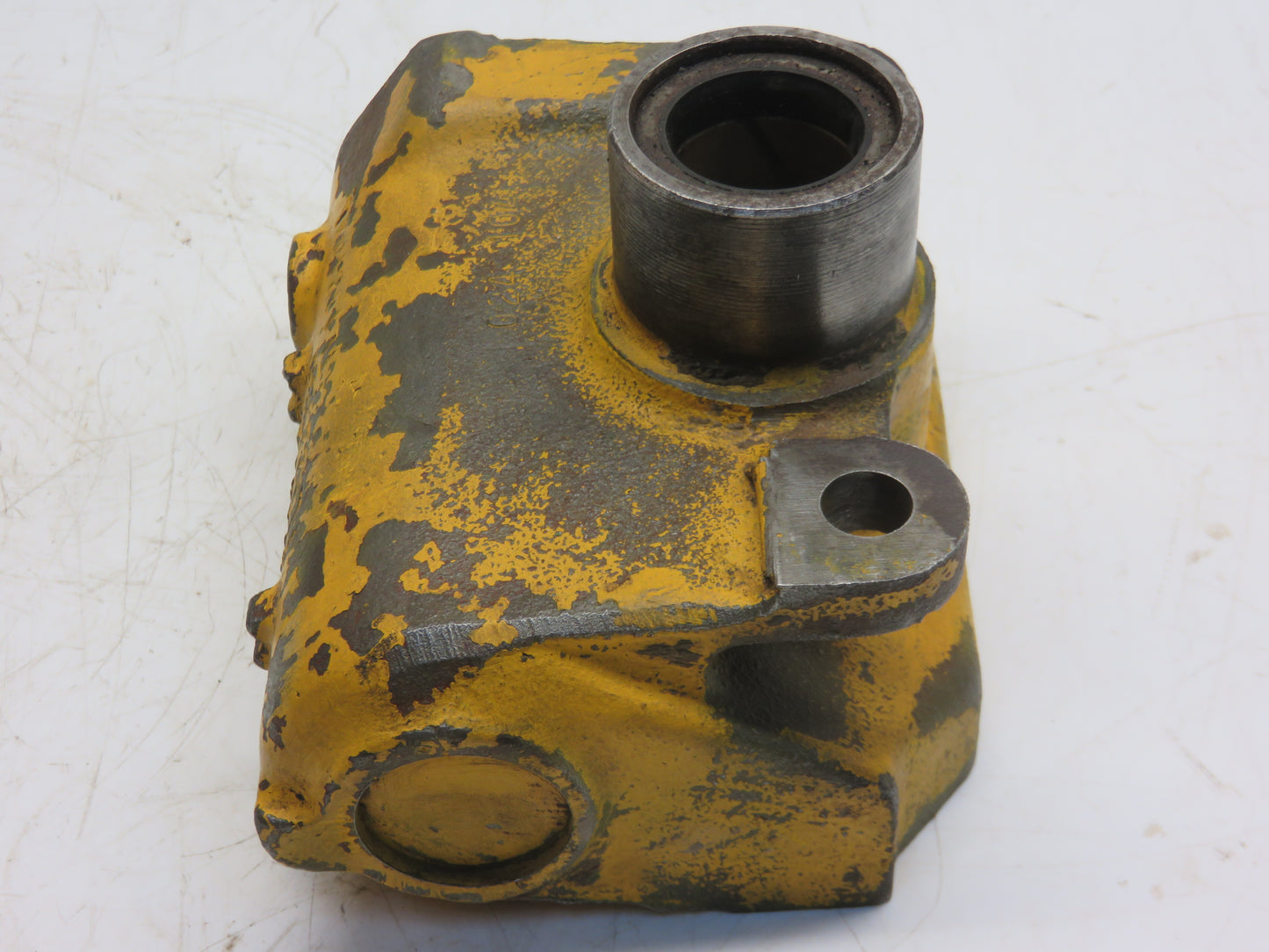 AT17079 John Deere Steering Worm Gear Housing For 1010