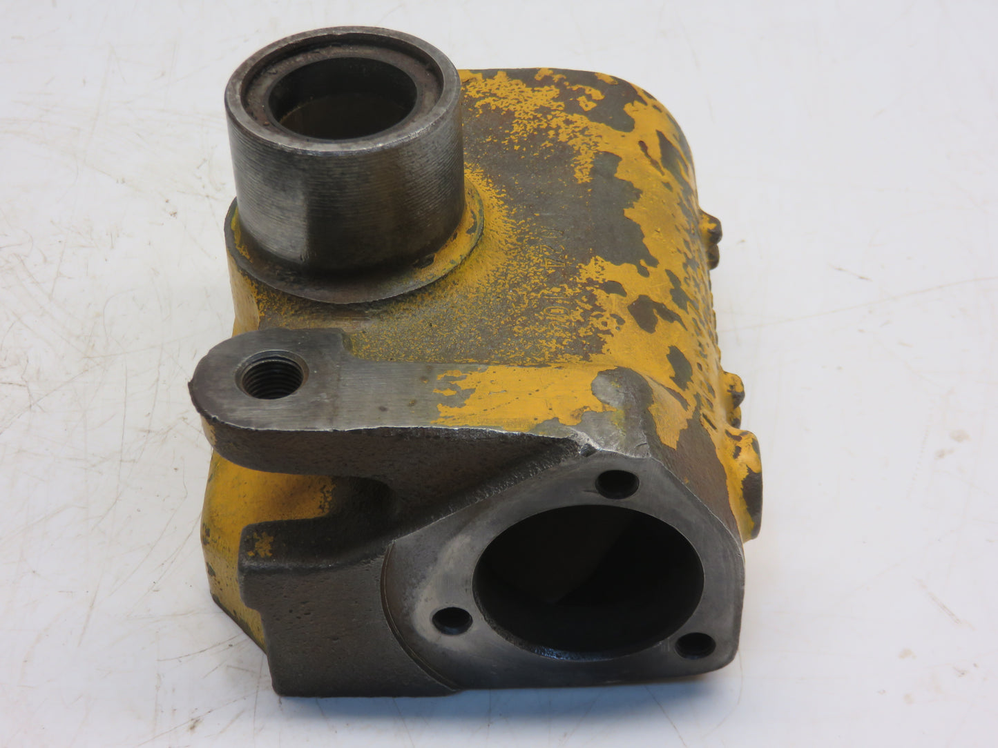 AT17079 John Deere Steering Worm Gear Housing For 1010
