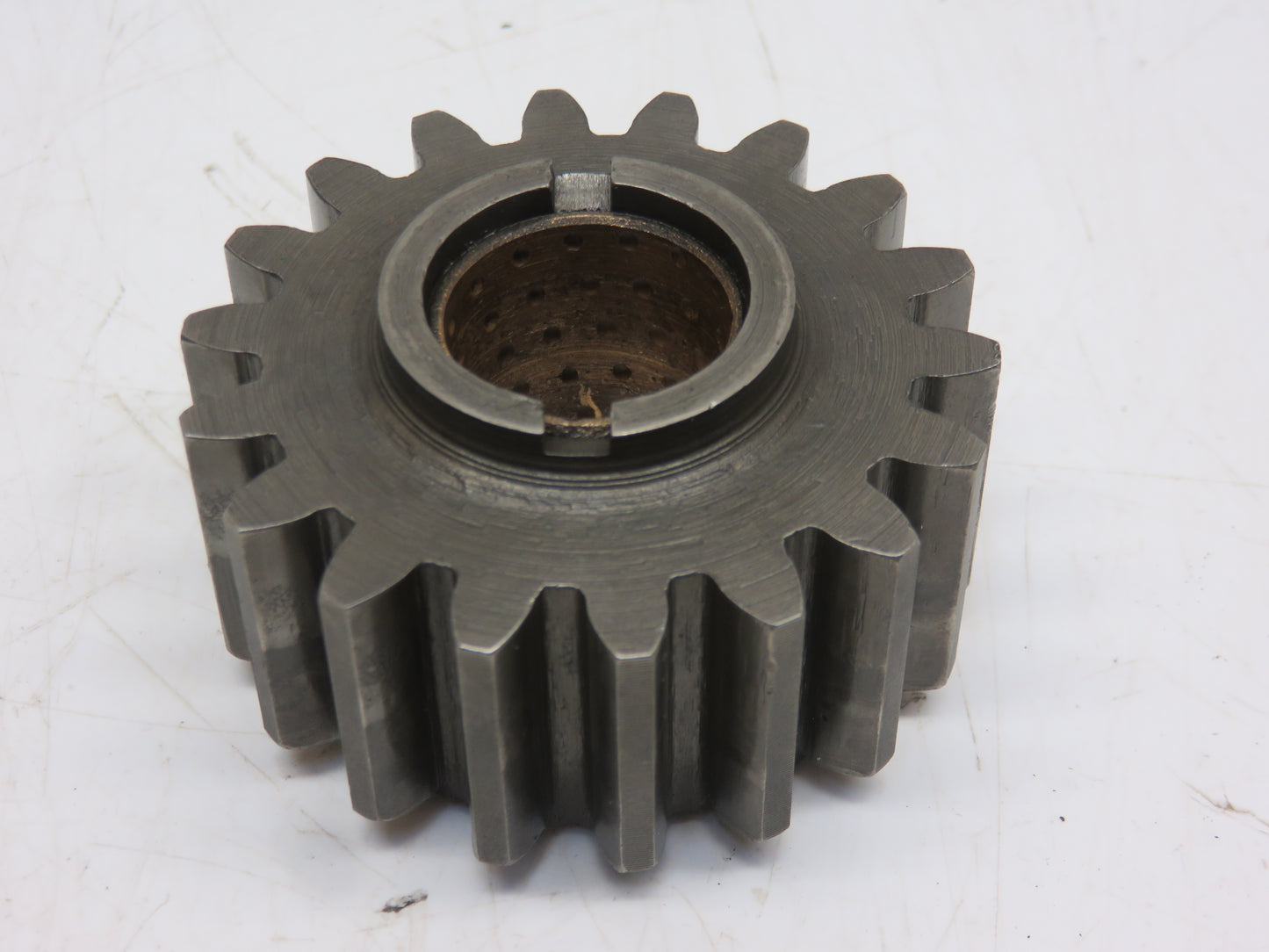 AL2603T John Deere Reverse Idler Gear For L, LA, LI